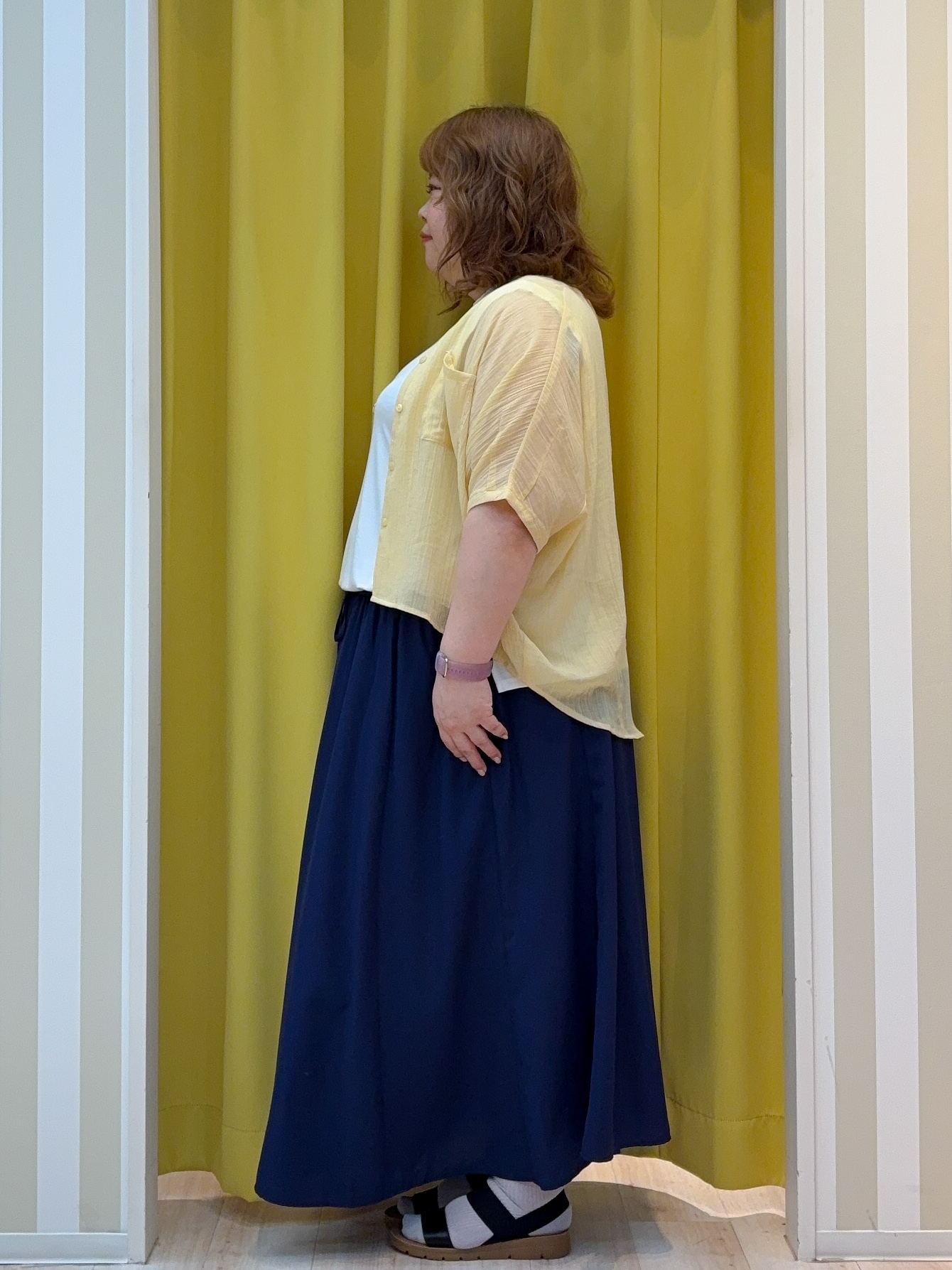 kotoさんさんの「SHOO･LA･RUE｜【洗濯機可】ナチュラルな風合いが魅力 シアードルマンブラウス」を使ったコーディネート