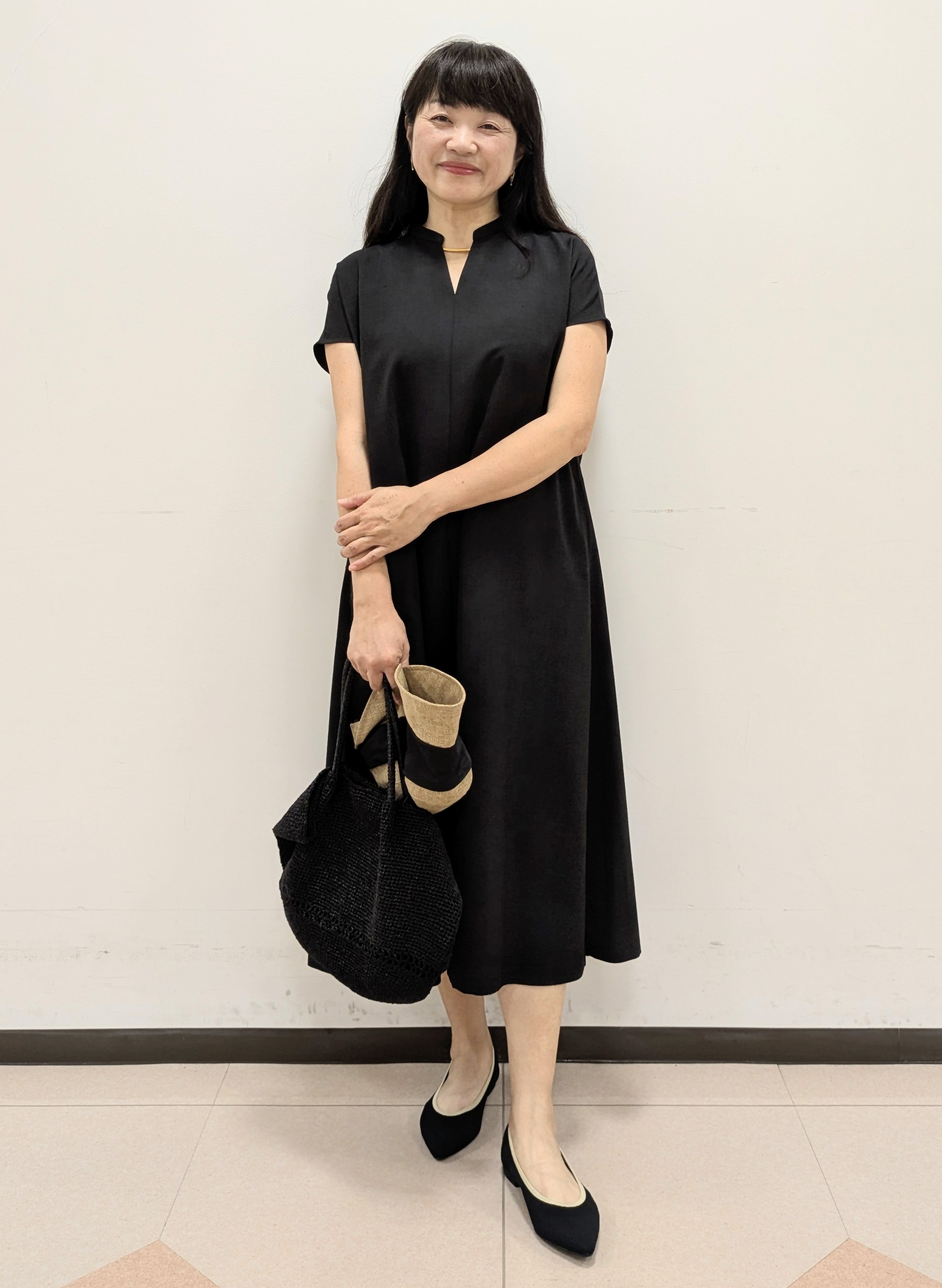 ともさんの「UNTITLED｜【UV/接触冷感/遮熱/通気性】スラブバンドカラーワンピース」を使ったコーディネート