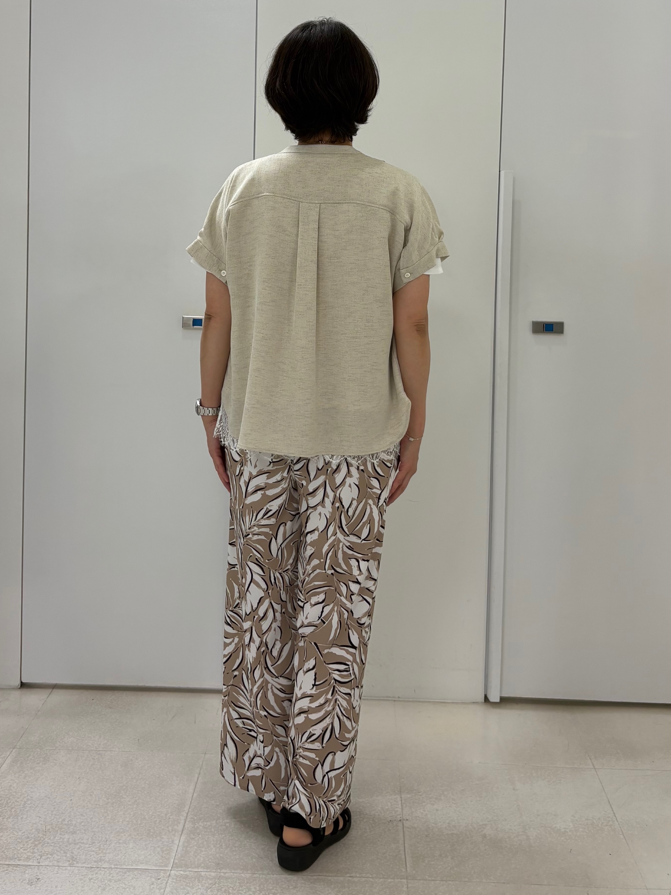 hIさんの「COUP DE CHANCE｜【手洗い可／日本製／接触冷感】裾レースカットソー」を使ったコーディネート