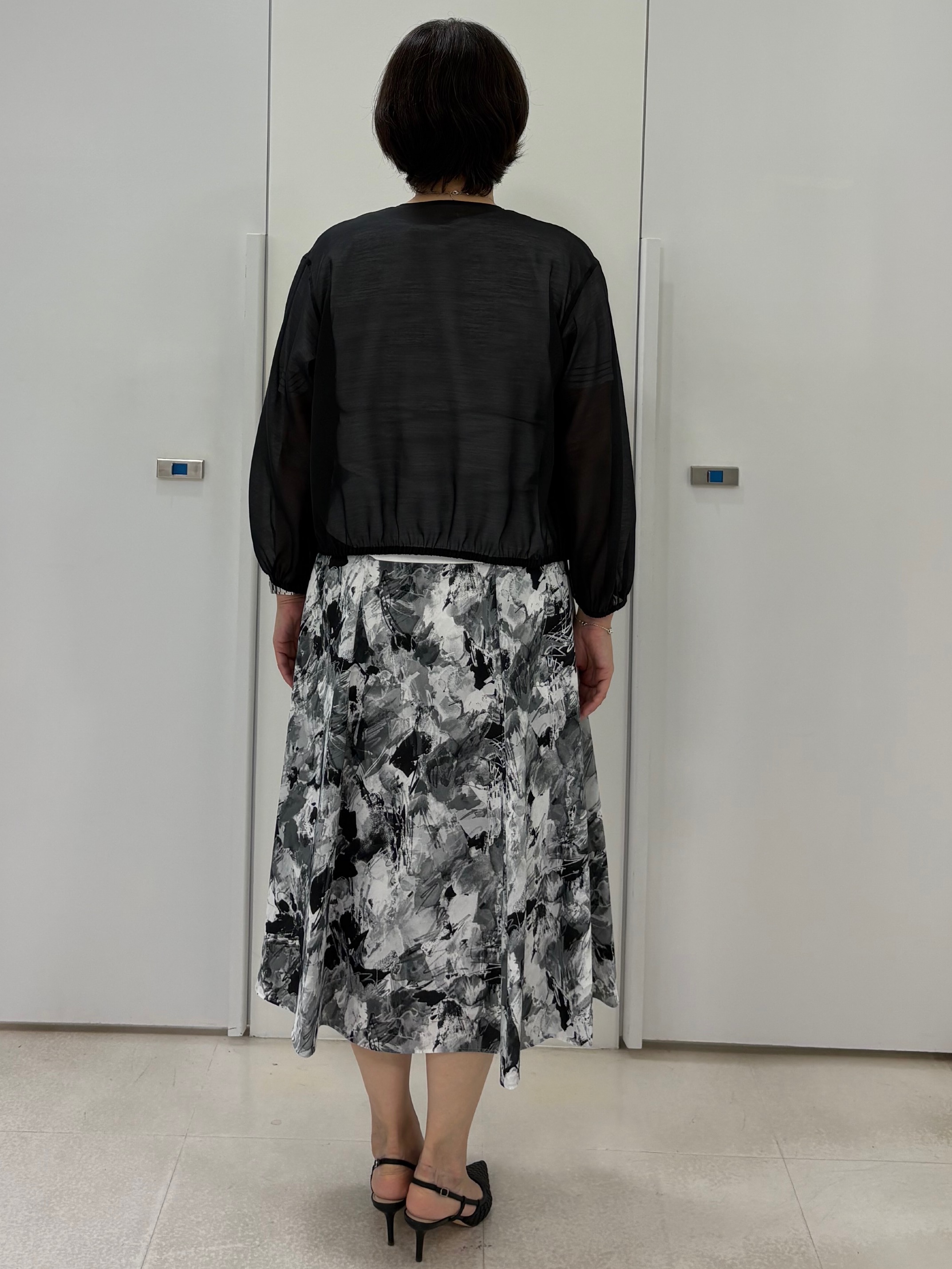 hIさんの「COUP DE CHANCE｜【手洗い可】フレアスリーブカットソー」を使ったコーディネート