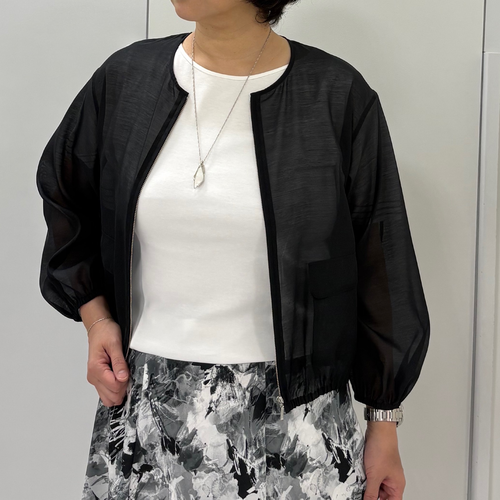hIさんの「COUP DE CHANCE｜【手洗い可】フレアスリーブカットソー」を使ったコーディネート