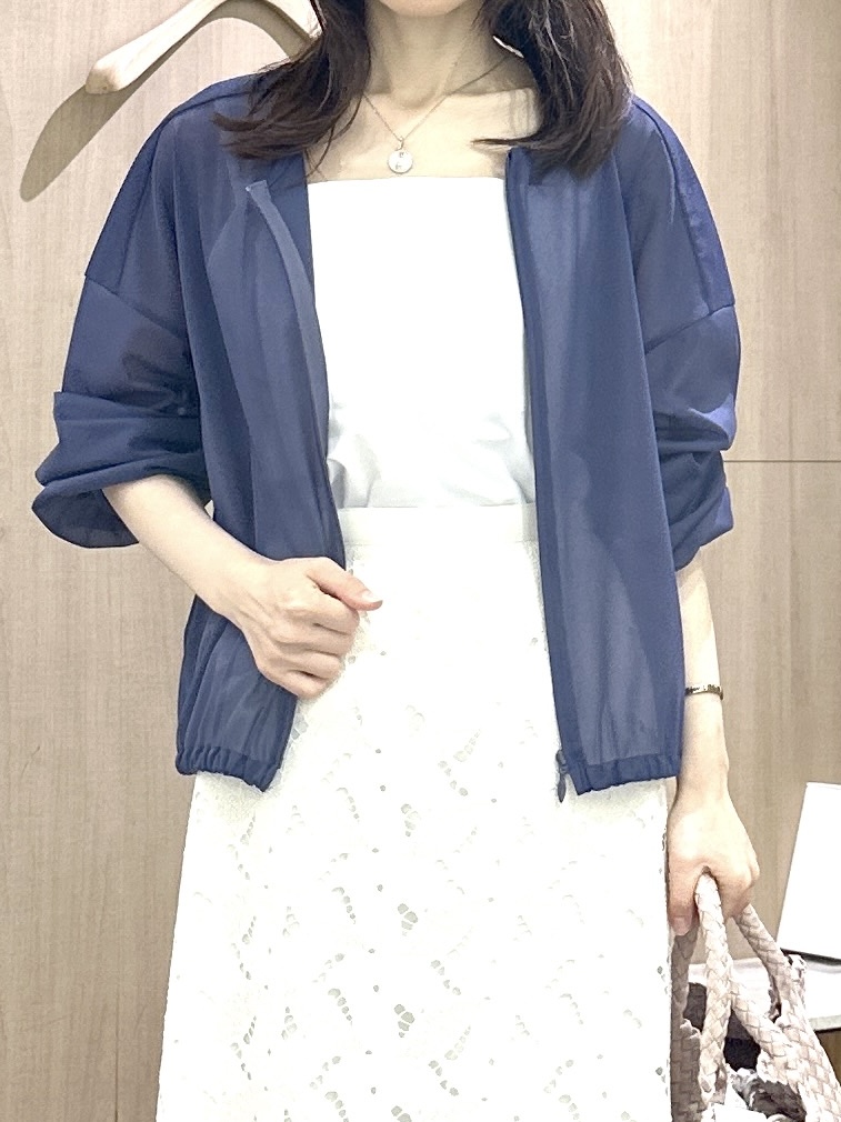 Miwaさんの「UNTITLED｜トリコットシアーブラウス」を使ったコーディネート