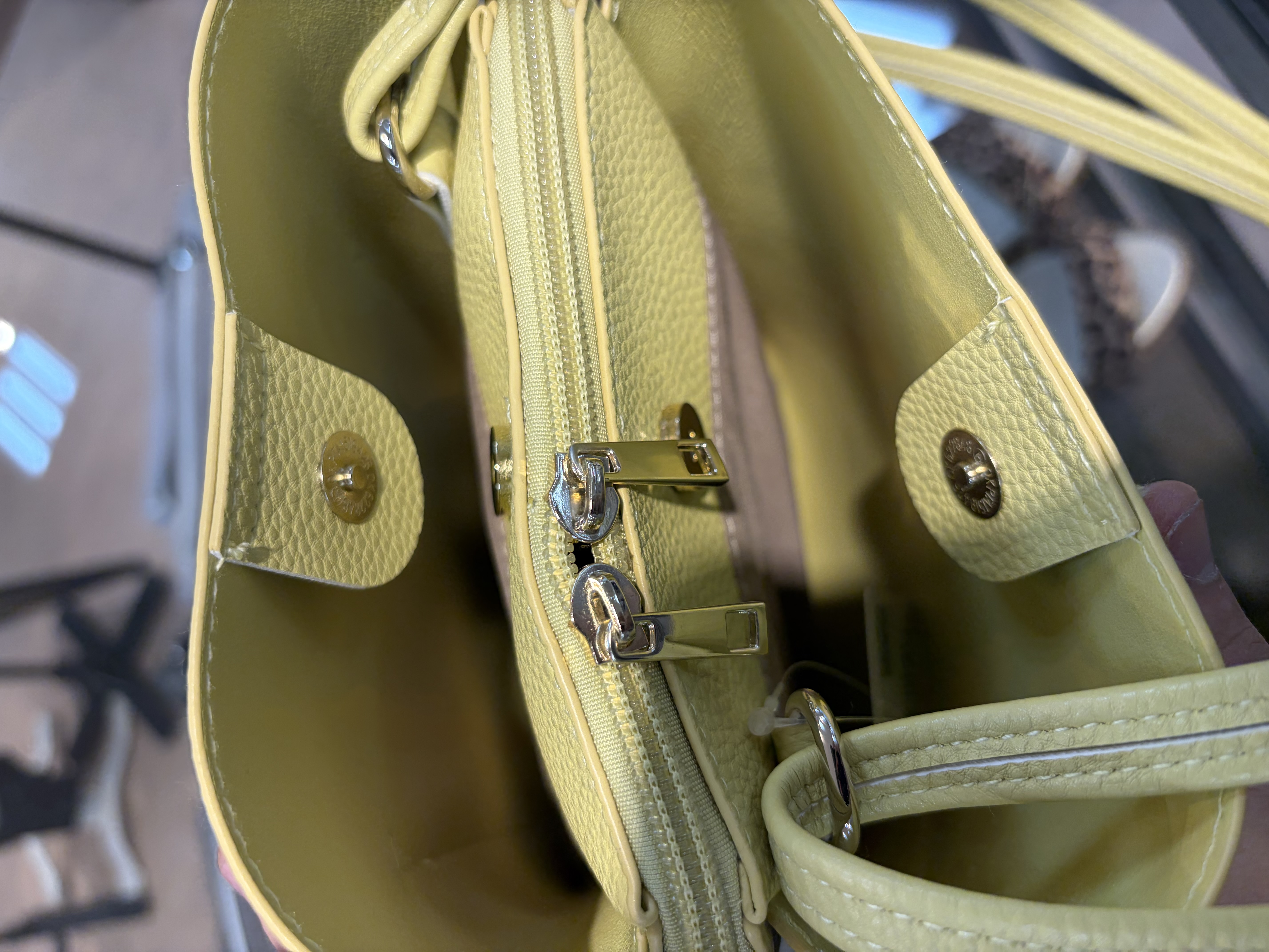 蒼さんの「SHOO･LA･RUE｜【2点セット/S-LL/洗濯機可】時短でコーデ決まる スラブスキッパーシャツ＋タンクトップ」を使ったコーディネート