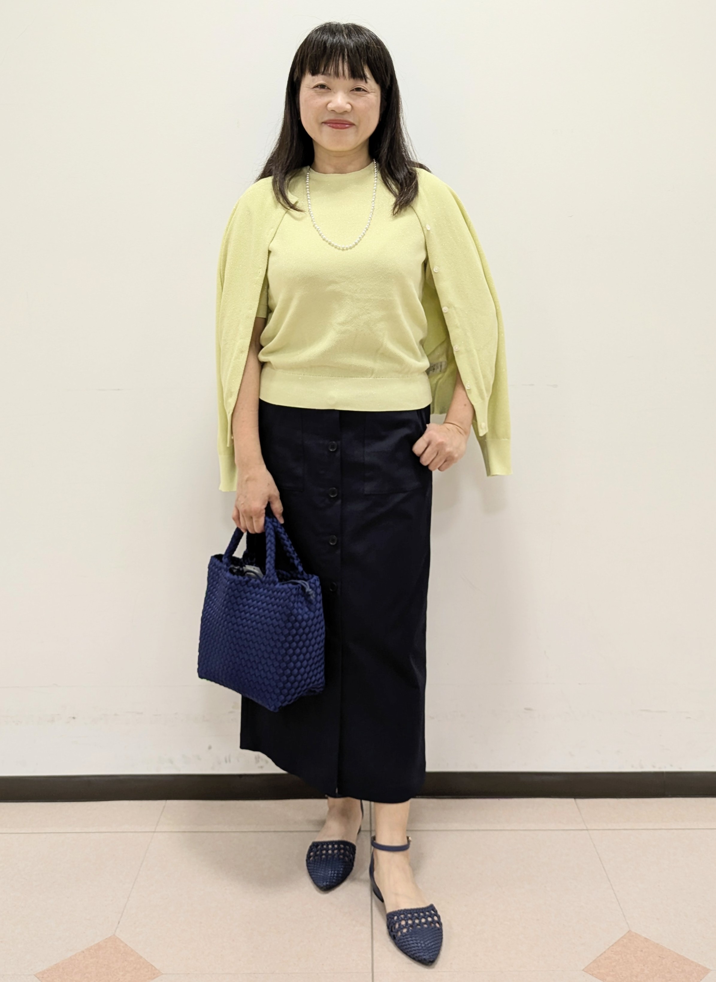 ともさんの「UNTITLED｜【アンサンブル可】ラメ混クルーネックカーディガン」を使ったコーディネート