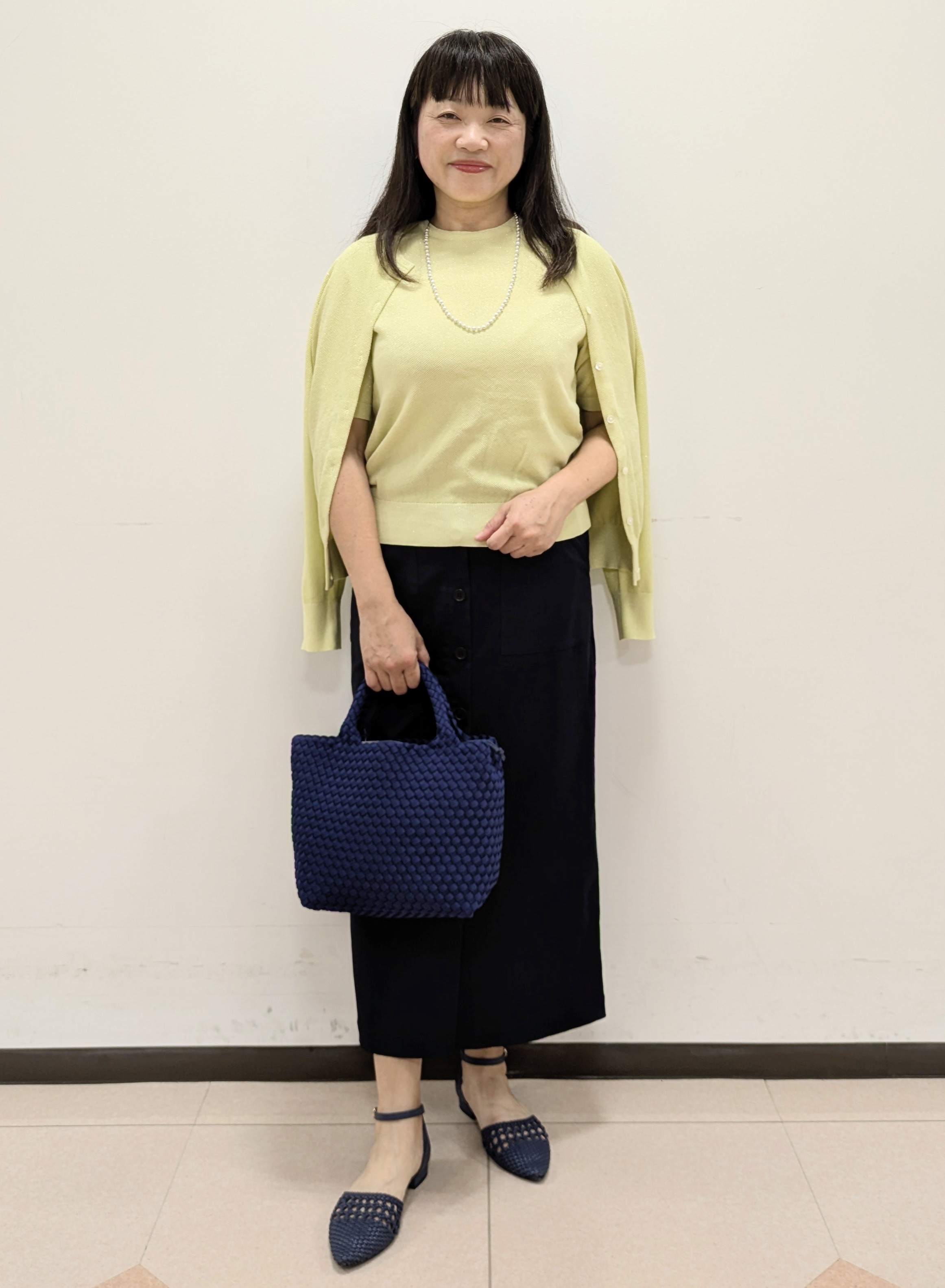 ともさんの「UNTITLED｜【アンサンブル可】ラメ混クルーネックカーディガン」を使ったコーディネート