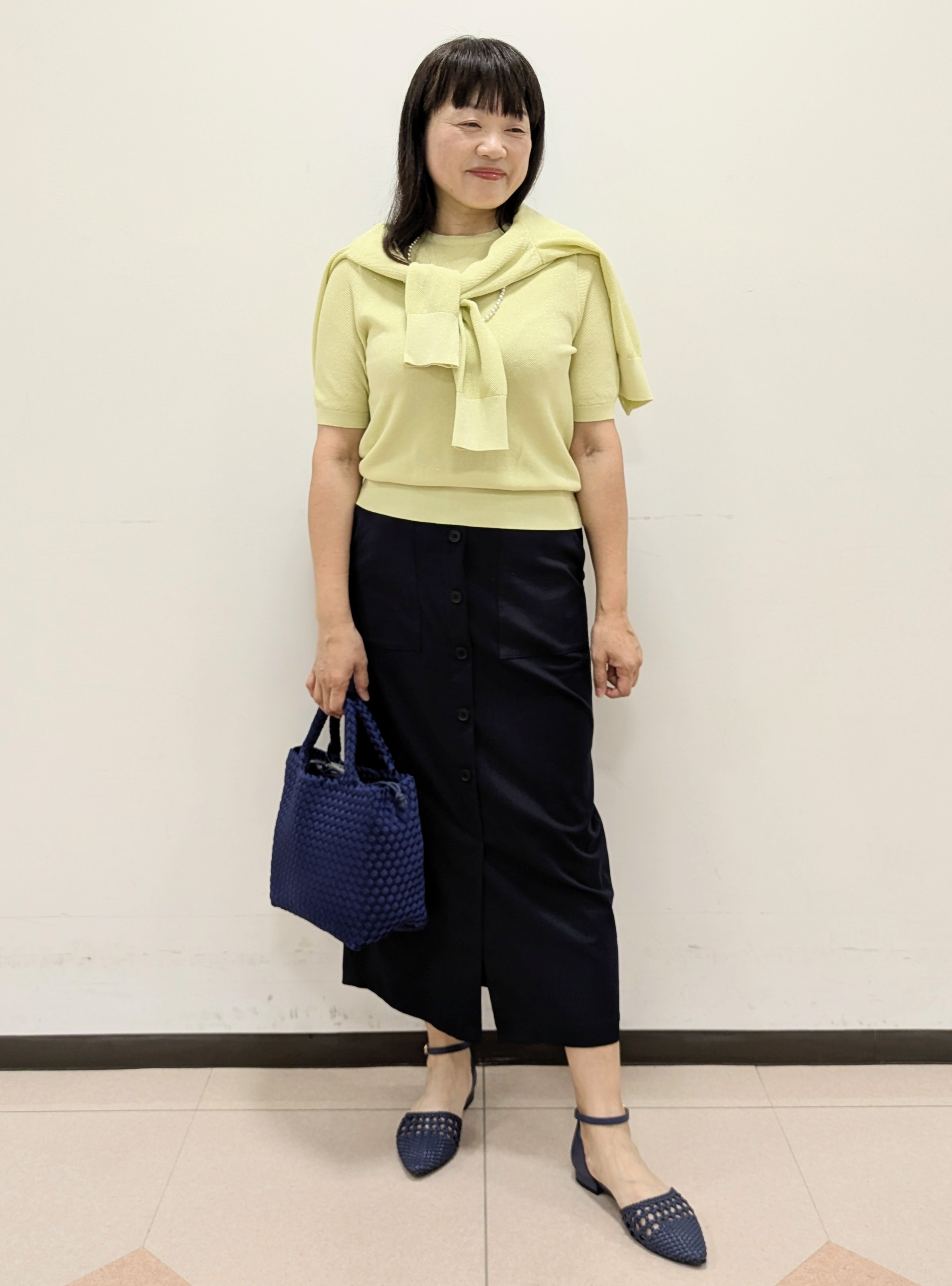 ともさんの「UNTITLED｜【アンサンブル可】ラメ混クルーネックカーディガン」を使ったコーディネート