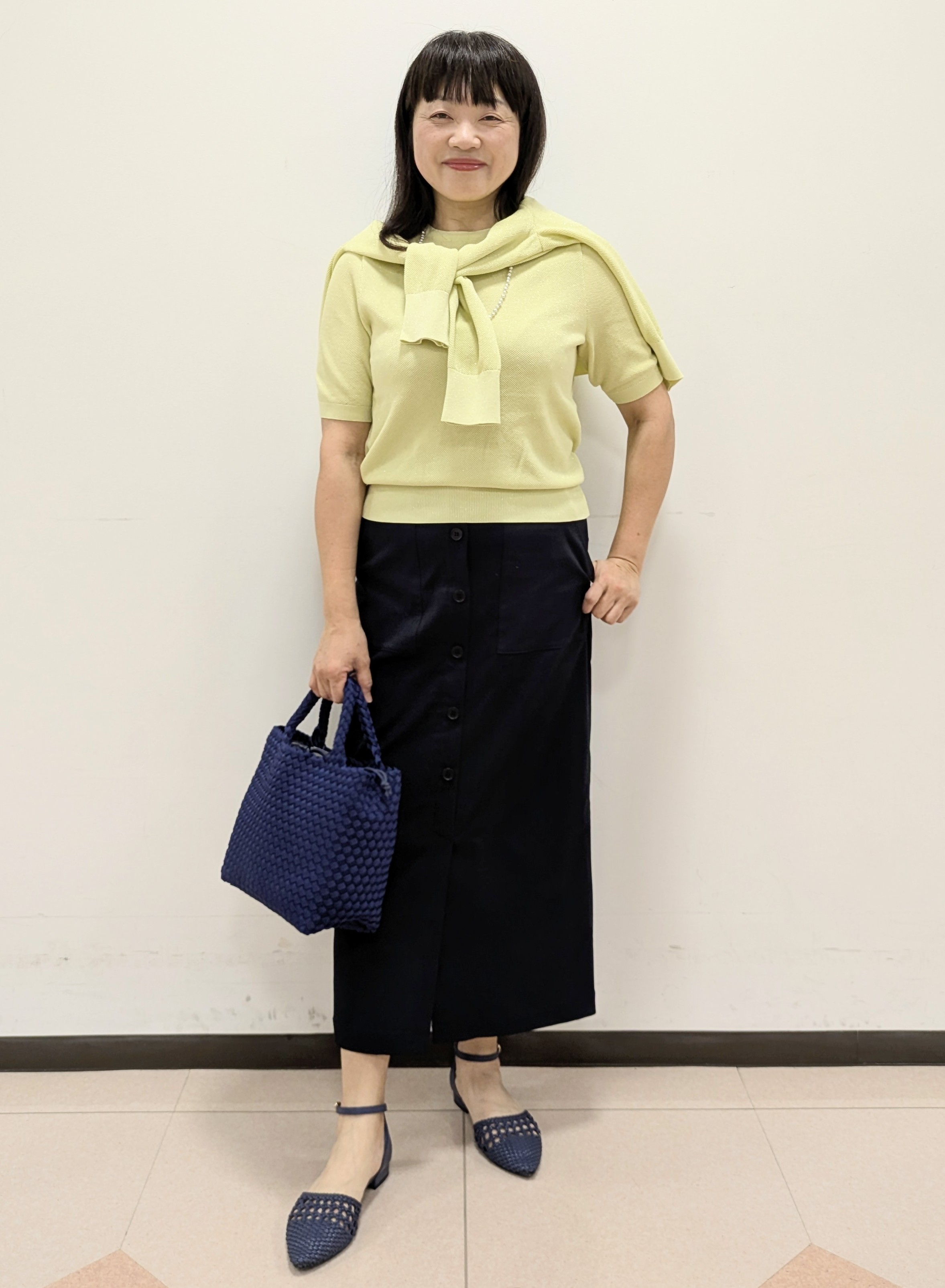 ともさんの「UNTITLED｜【アンサンブル可】ラメ混クルーネックカーディガン」を使ったコーディネート