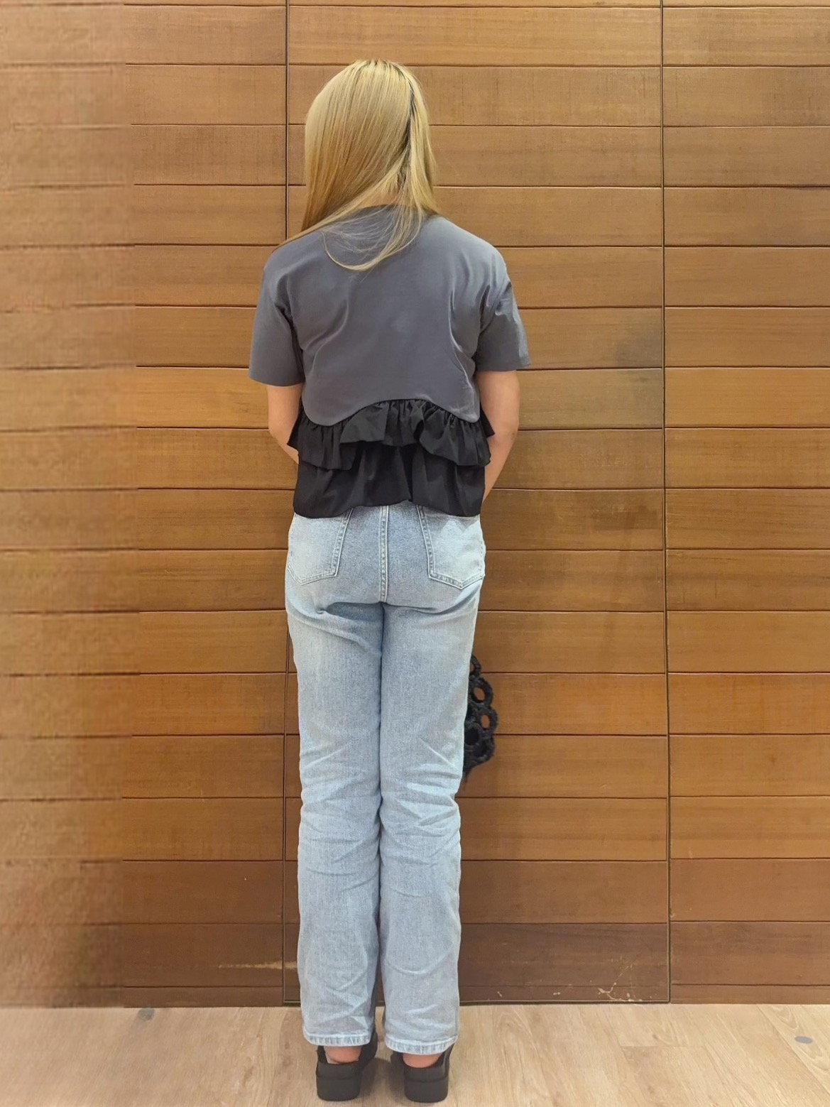 えりさんの「OPAQUE.CLIP｜裾フリルドッキングTシャツ【洗濯機OK】」を使ったコーディネート