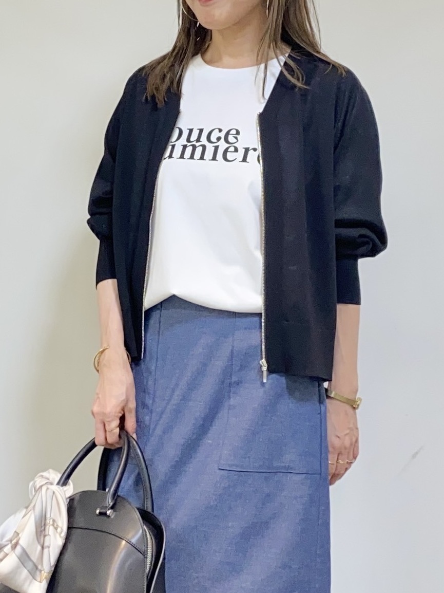 tomoさんの「UNTITLED｜【アンサンブル可/日除け・冷房対策】シアーレーヨンZIPカーディガン」を使ったコーディネート