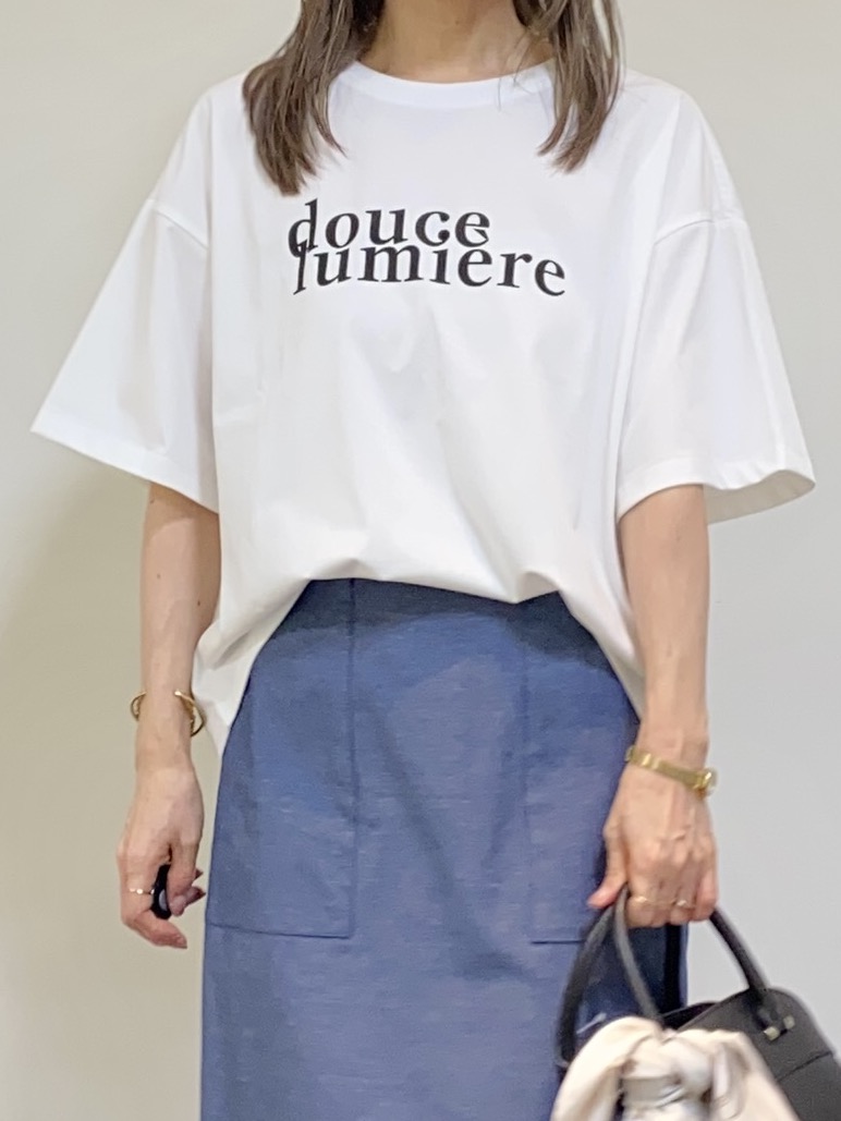 tomoさんの「UNTITLED｜【アンサンブル可/日除け・冷房対策】シアーレーヨンZIPカーディガン」を使ったコーディネート