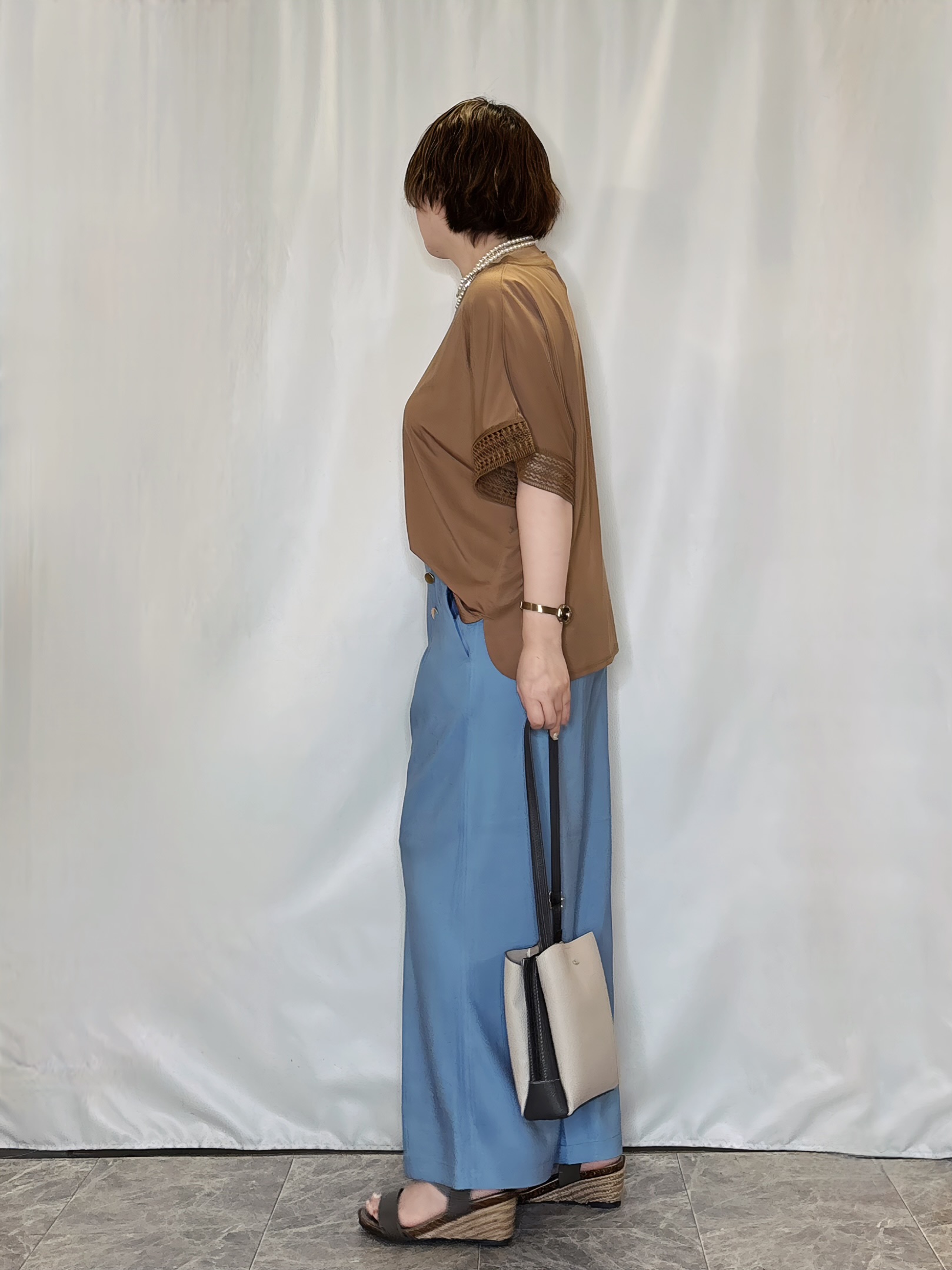 たみさんの「SHOO･LA･RUE｜【ひんやり/UV】お袖レースが上品 ゆったりとろみトップス」を使ったコーディネート