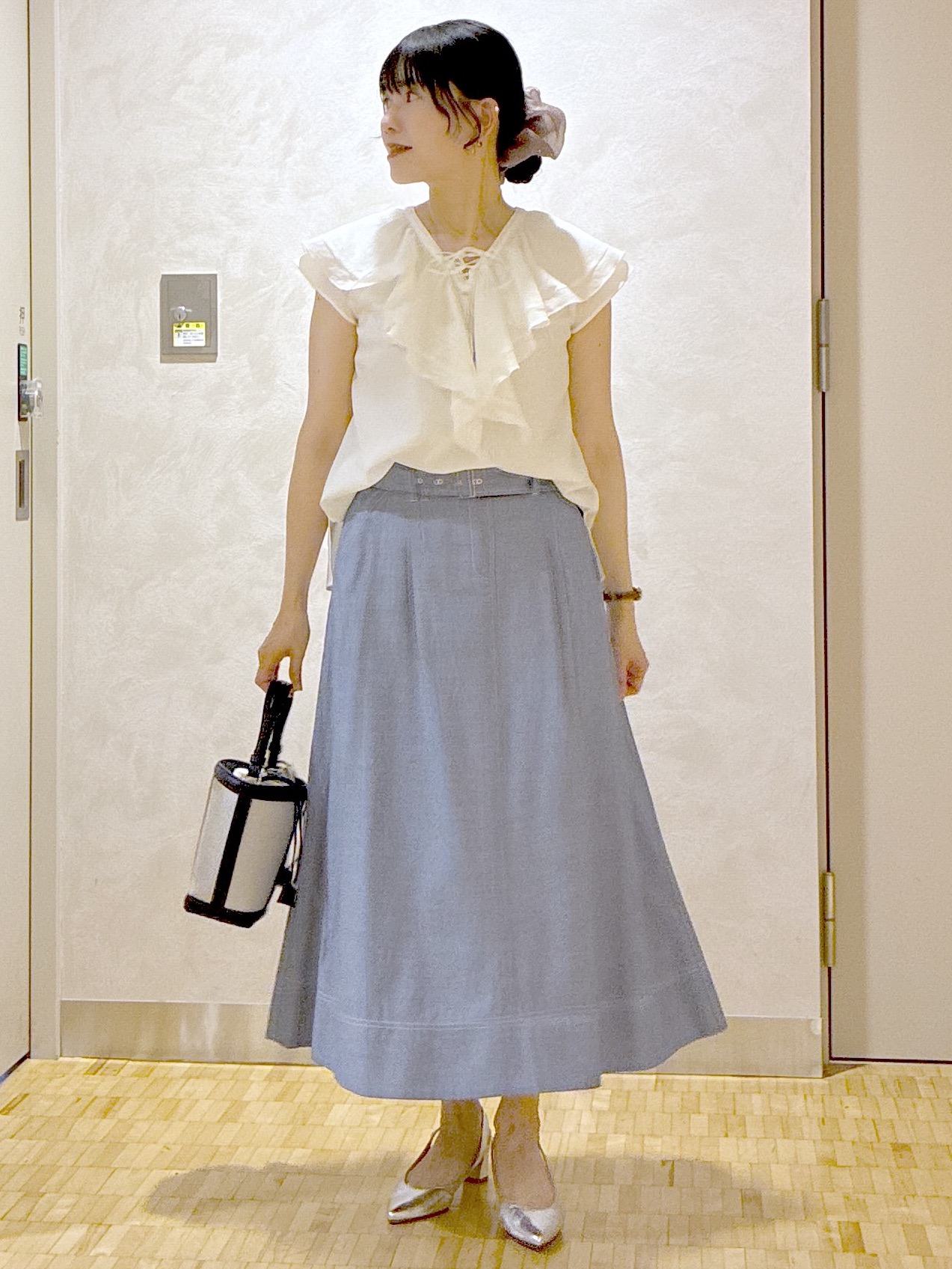  beni_gingerさんの「Reflect｜【通気性あり／涼しい／マシンウォッシャブル】フリルブラウス」を使ったコーディネート