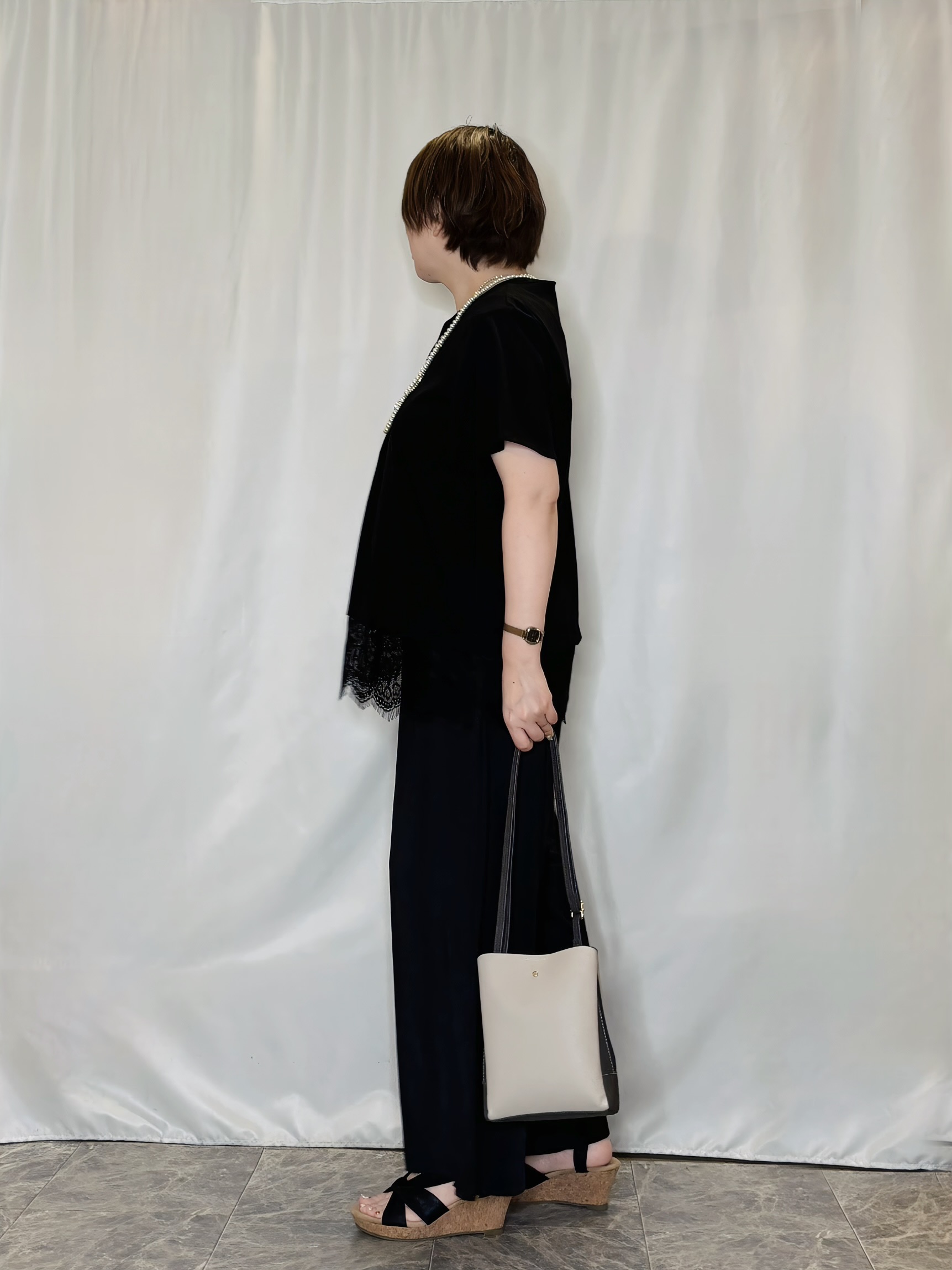 たみさんの「SHOO･LA･RUE｜【S-LL/洗濯機可】軽凛(かろりん)ひんやり スキッパー裾レースブラウス」を使ったコーディネート