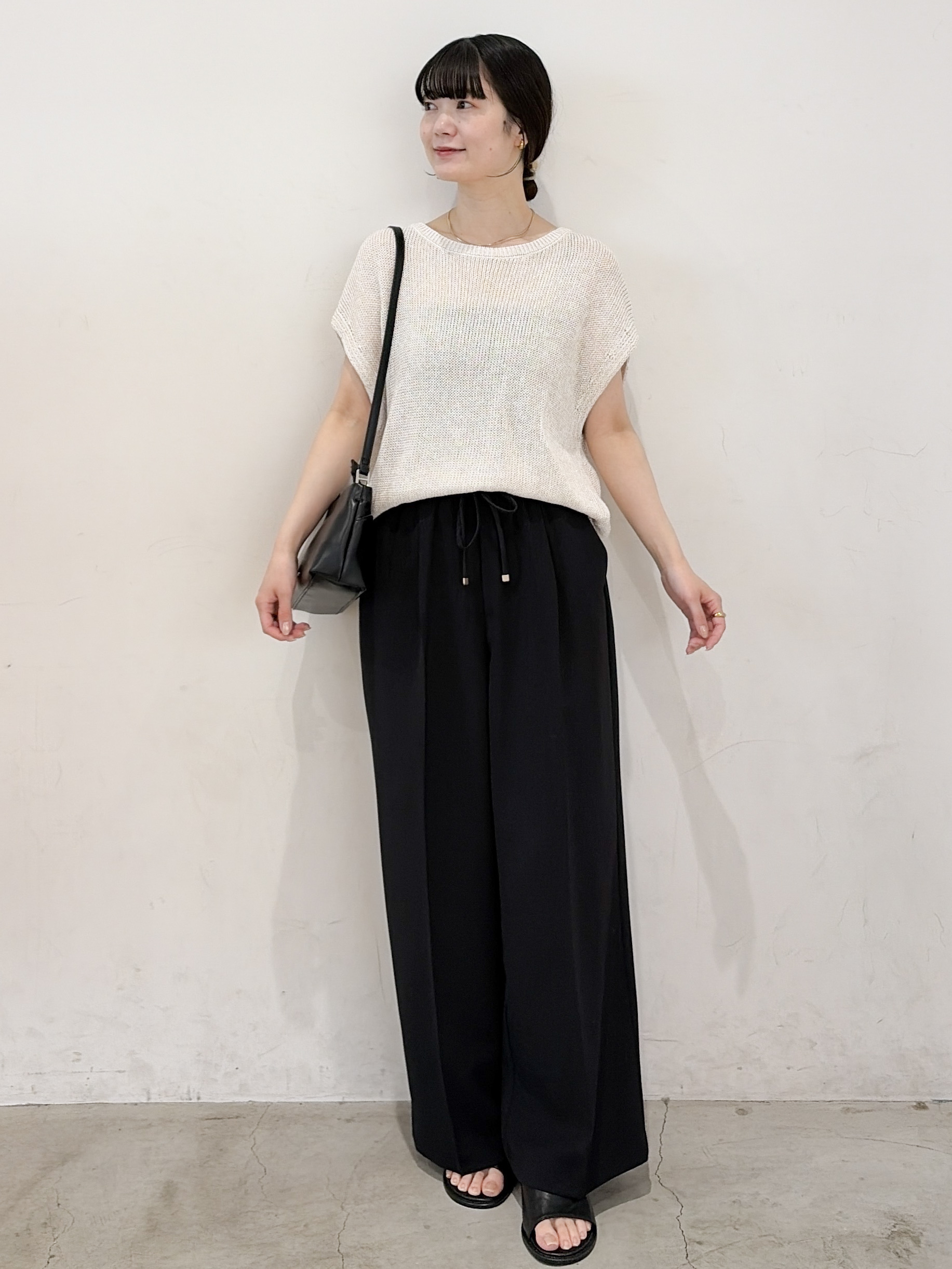 haruさんの「OPAQUE.CLIP｜ラメメッシュ フレンチスリーブニット【洗濯機OK】」を使ったコーディネート
