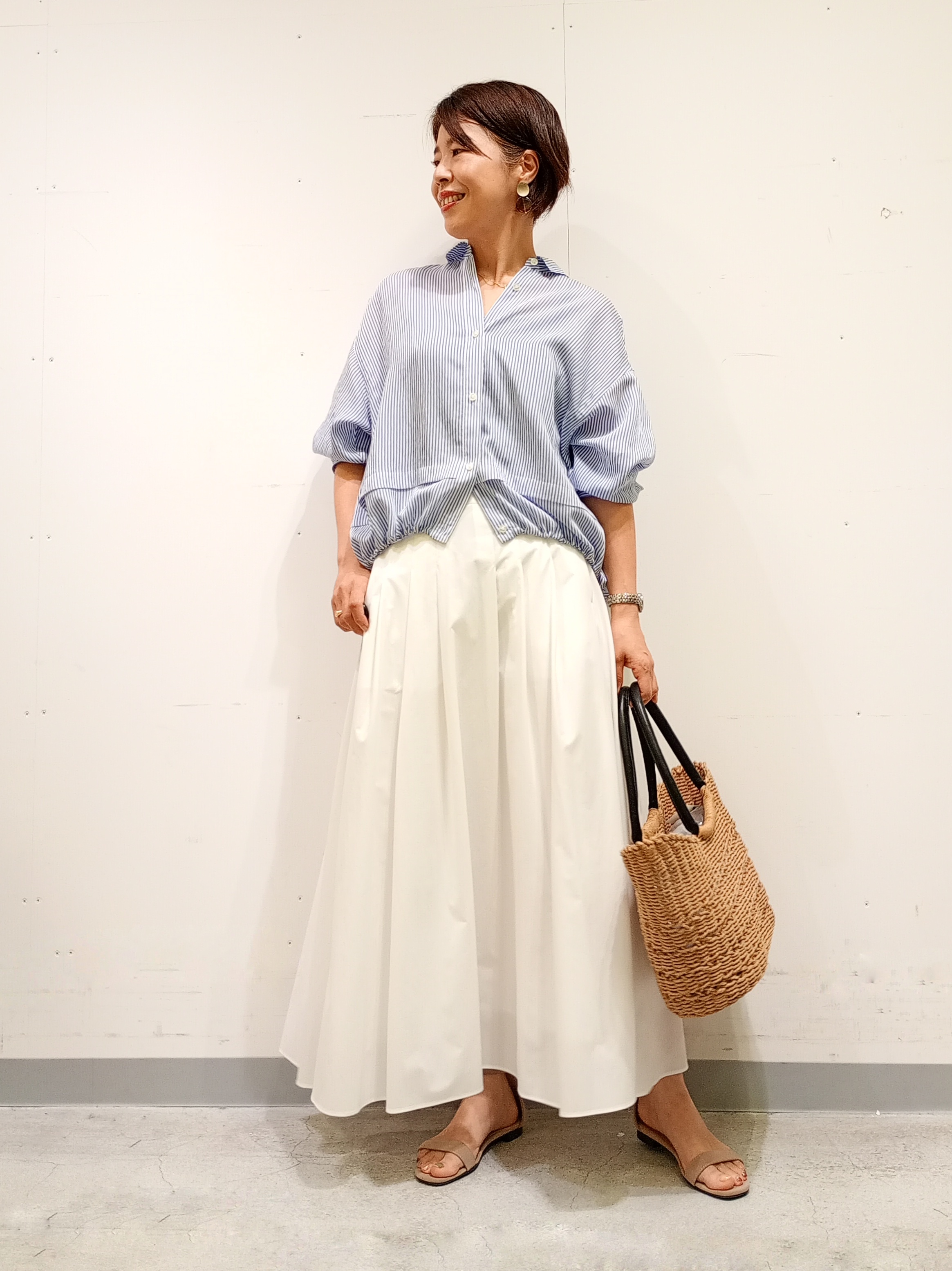 Kさんの「INDIVI｜【接触冷感／洗える／2WAY】ドロスト付 シアーシャンブレーシャツ」を使ったコーディネート