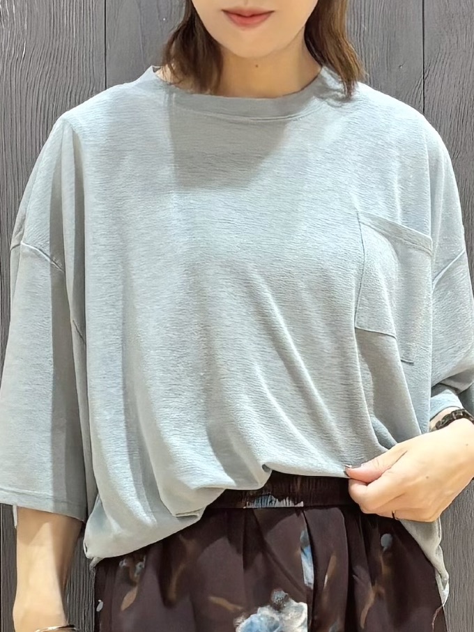 meiさんの「SHOO･LA･RUE｜【S-LL/洗濯機可/体型カバー】ゆるっとこなれる 大人のシアースラブTシャツ」を使ったコーディネート