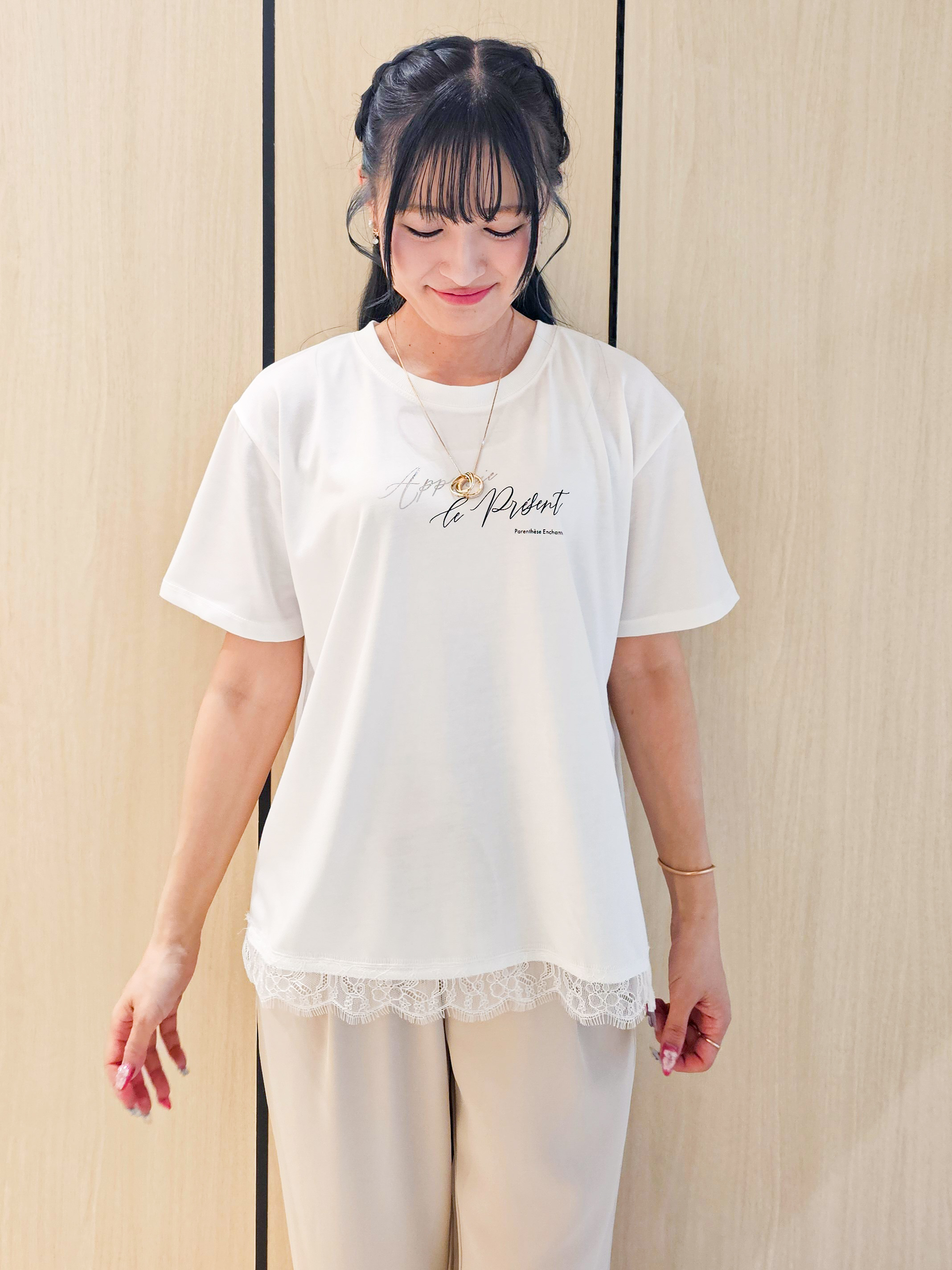 ゆゆさんの「SHOO･LA･RUE｜【ひんやり/S-LL/体型カバー】ペプラムフリルとゴールドパーツが女性らしい UVパーカ」を使ったコーディネート