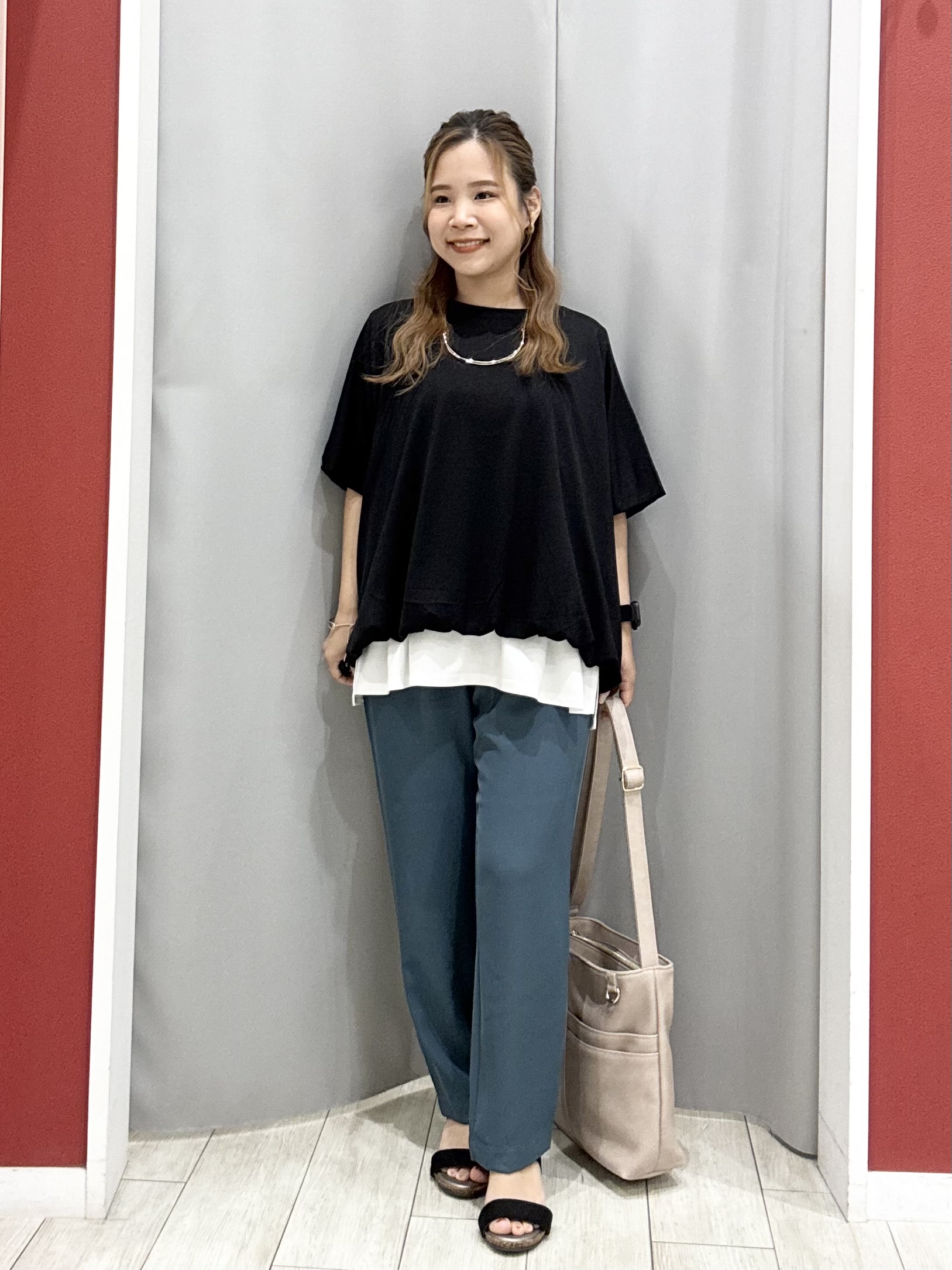shioさんの「SHOO･LA･RUE｜【S-LL/洗濯機可/綿100%】やわらかシアーデニム 5分袖ポケットシャツ」を使ったコーディネート