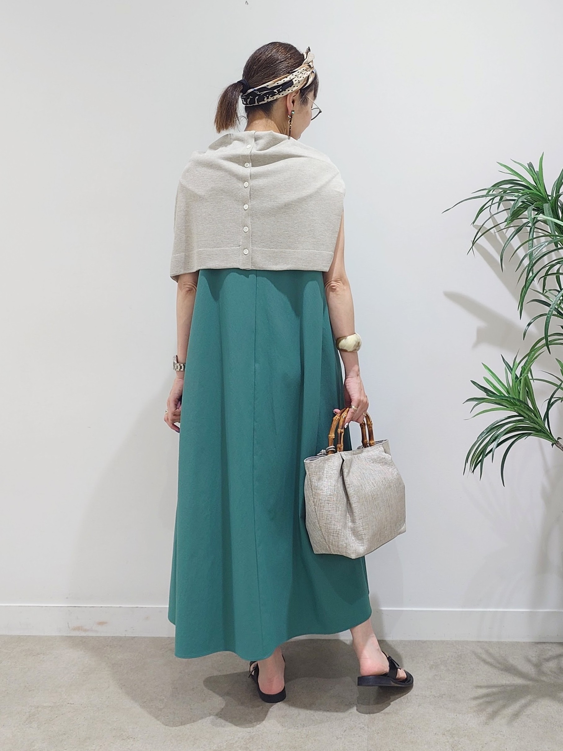 MUTSUKOさんの「UNTITLED｜バンブーハンドルトート」を使ったコーディネート