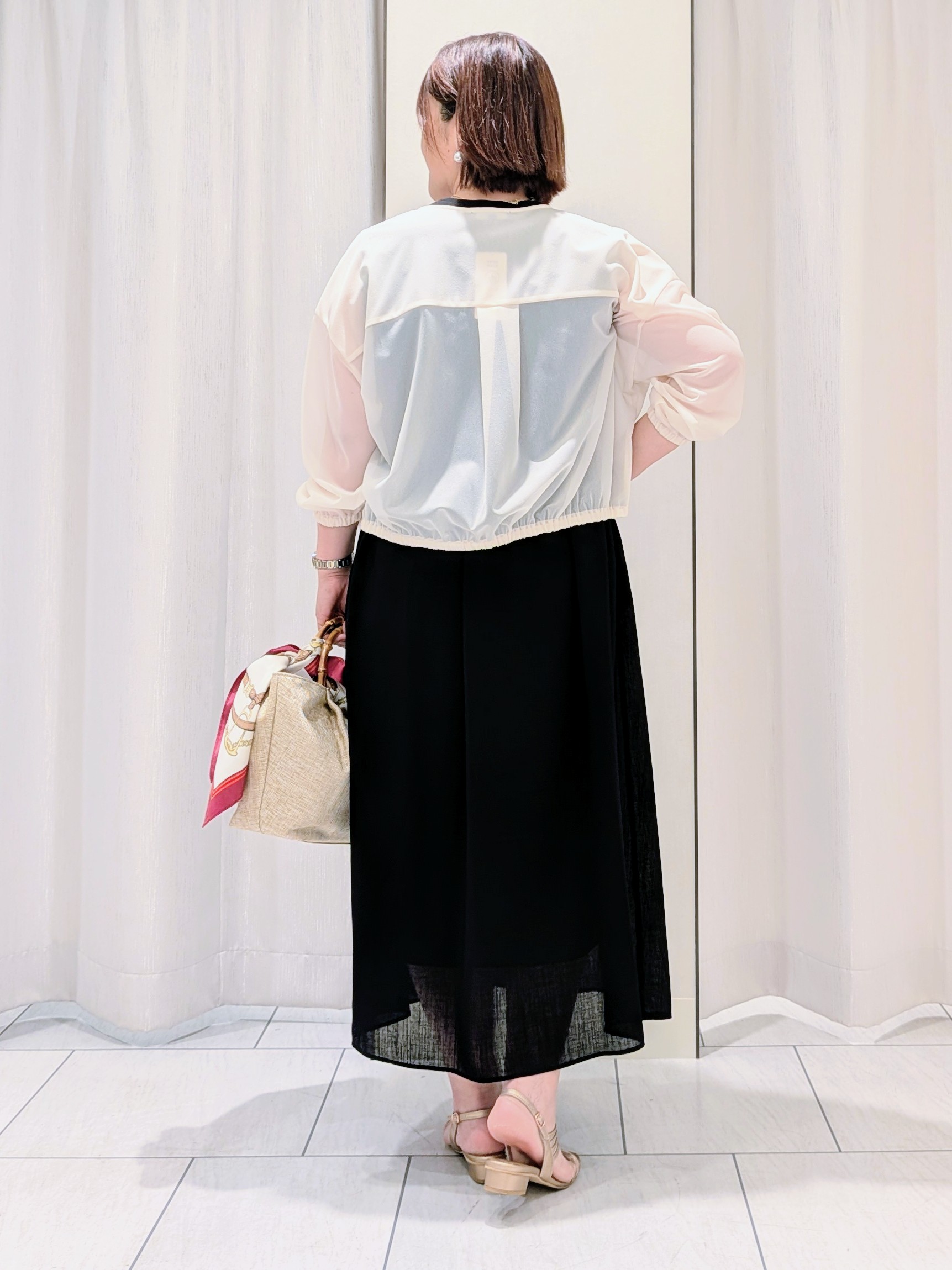 Onumaさんの「UNTITLED｜トリコットシアーブラウス」を使ったコーディネート