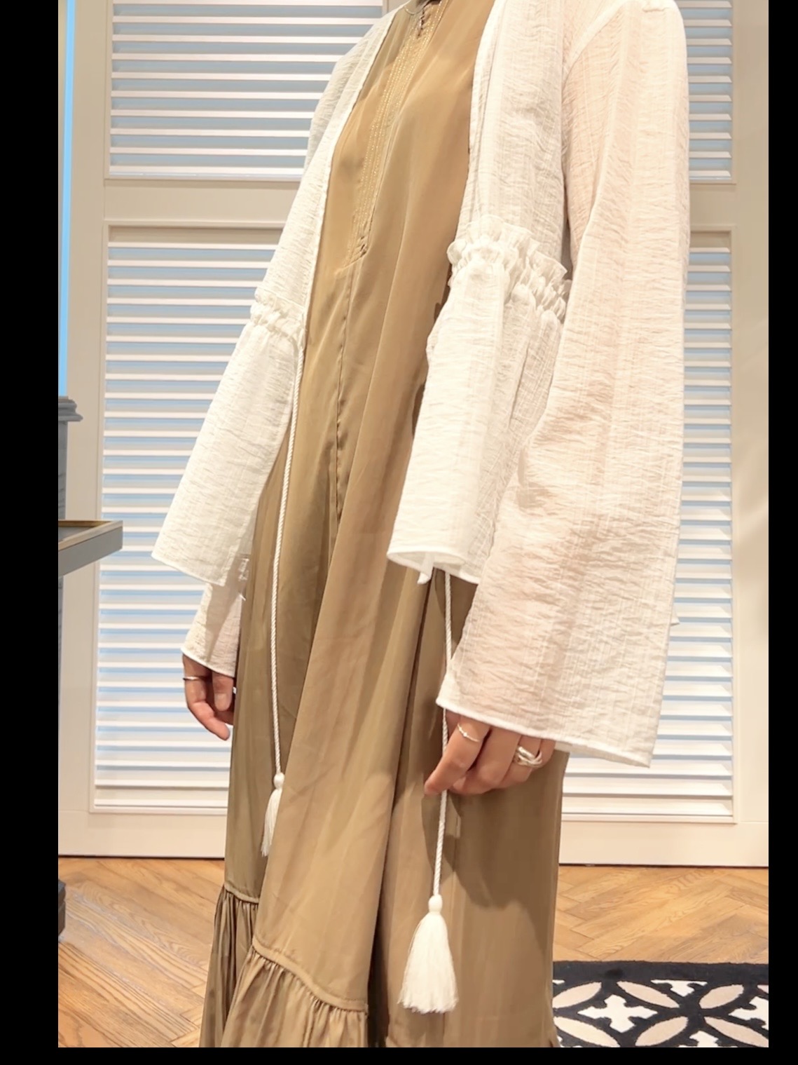 OCHIAIさんの「DRESSTERIOR｜シアー カーディガンブラウス」を使ったコーディネート