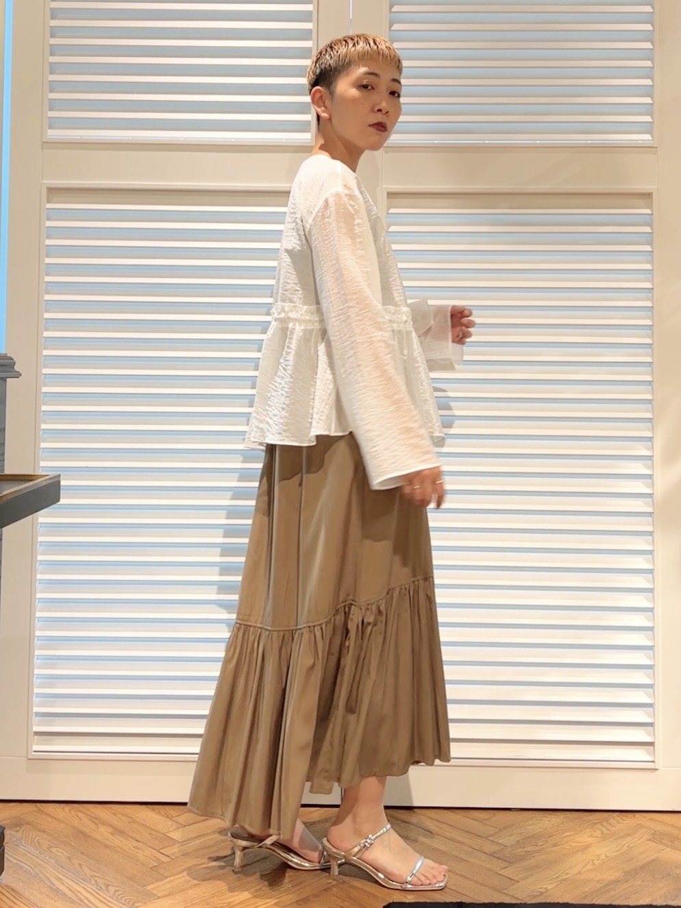 OCHIAIさんの「DRESSTERIOR｜シアー カーディガンブラウス」を使ったコーディネート