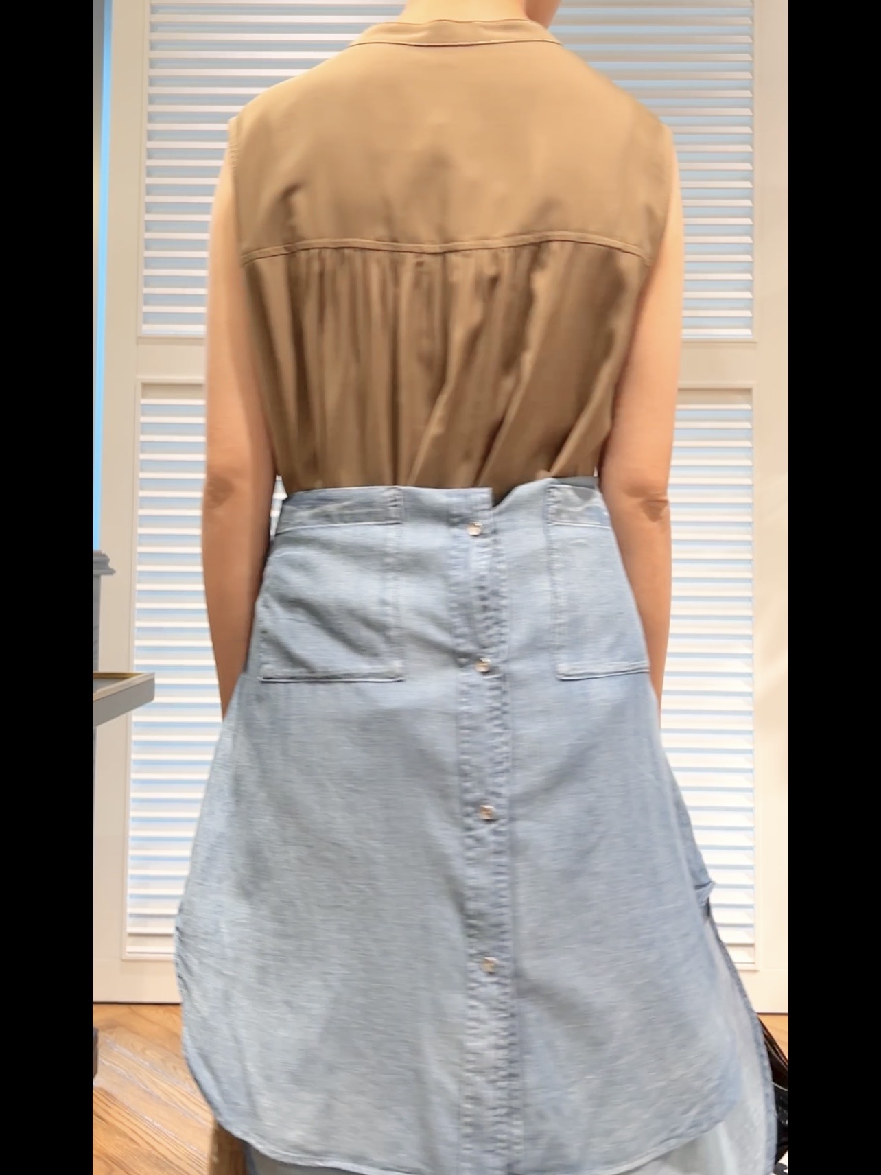 OCHIAIさんの「DRESSTERIOR｜ノースリーブギャザーヘムワンピース」を使ったコーディネート