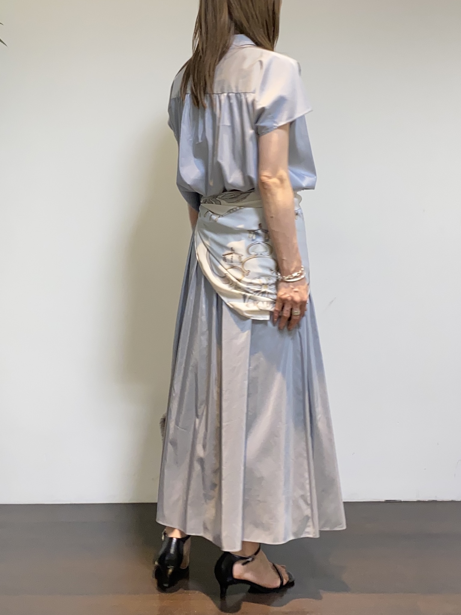 tomoさんの「UNTITLED｜【7色展開/ゆったり/ショート丈】シアートリコットカーディガン」を使ったコーディネート