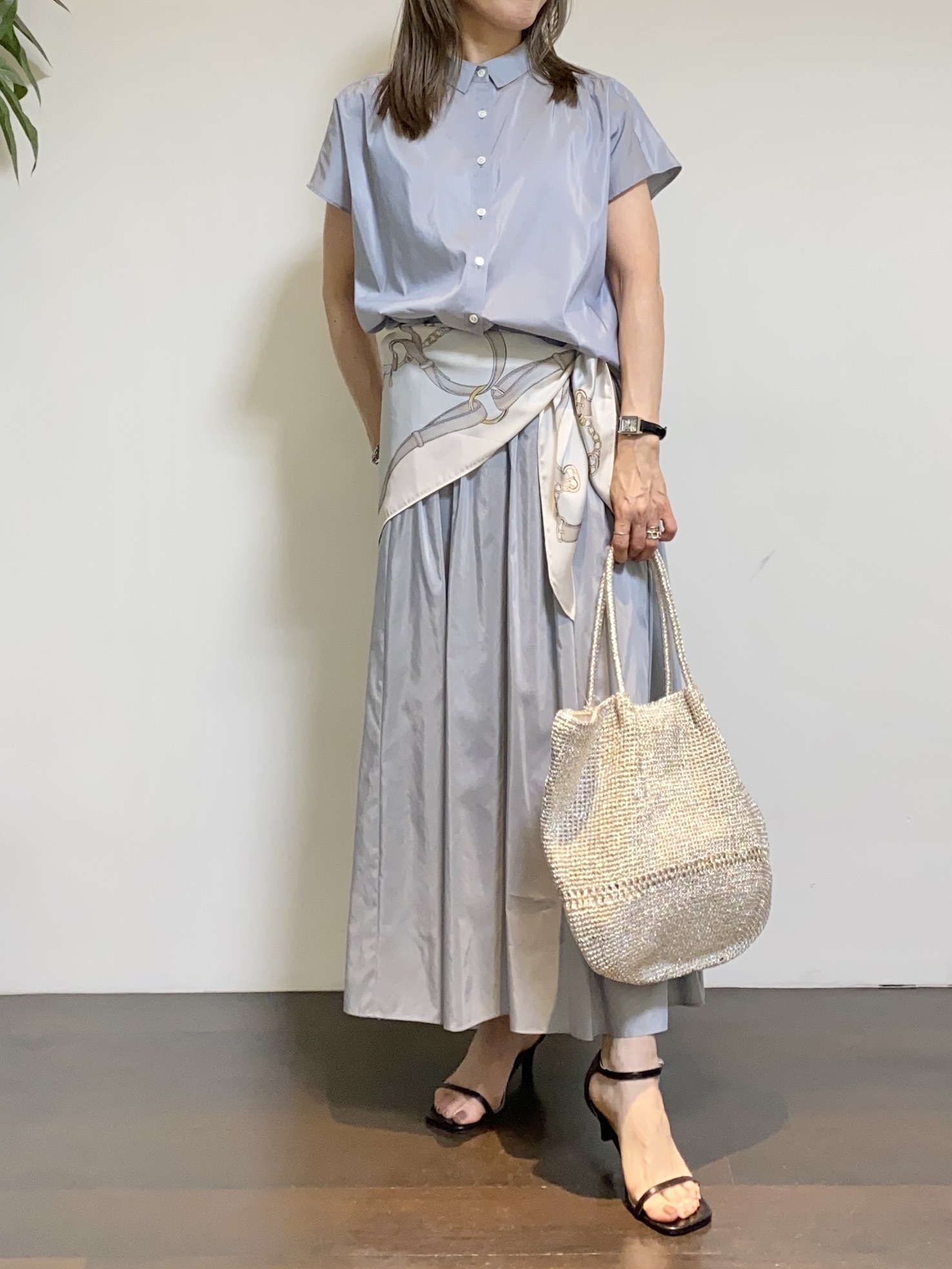tomoさんの「UNTITLED｜【7色展開/ゆったり/ショート丈】シアートリコットカーディガン」を使ったコーディネート