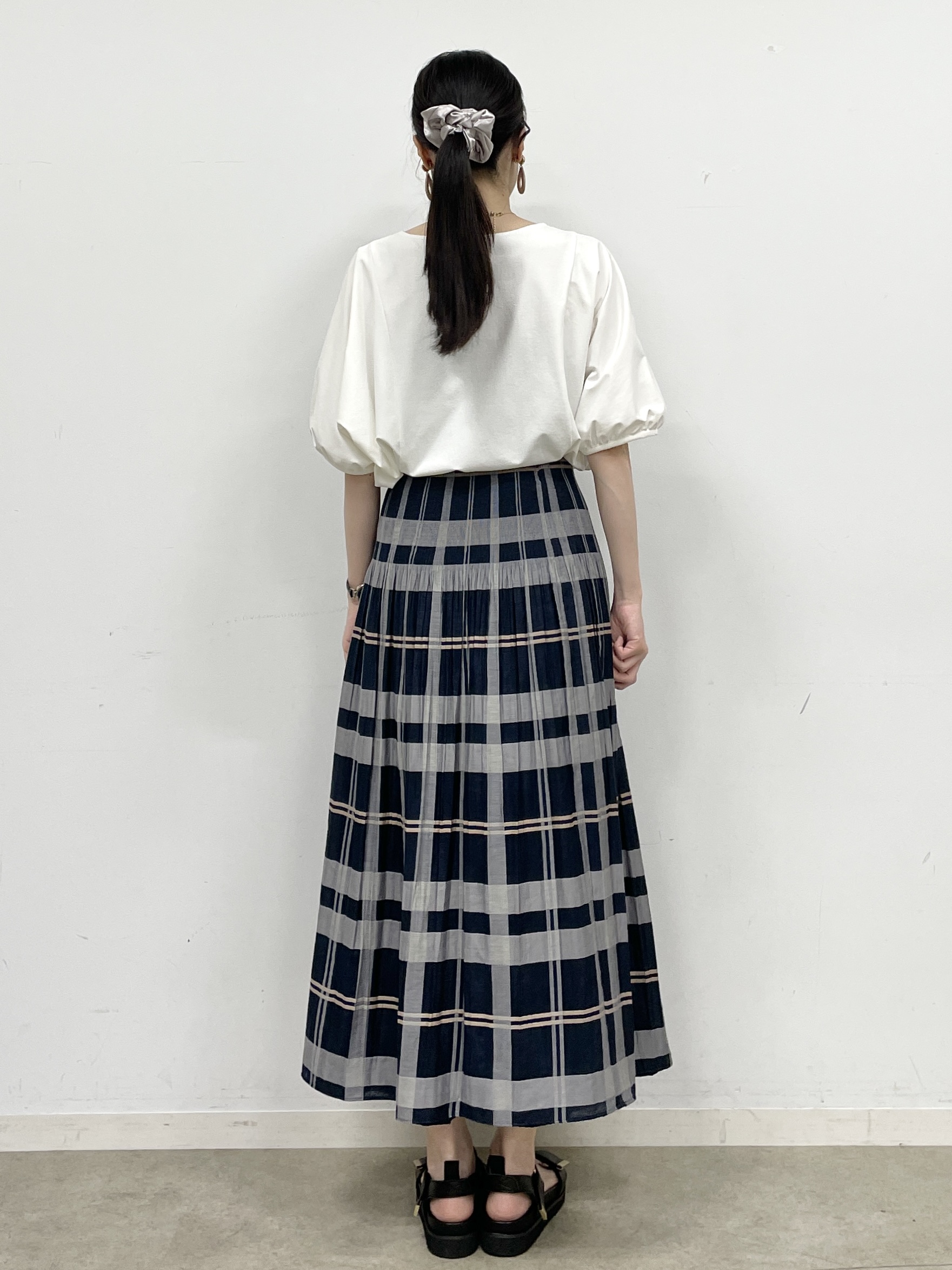 Momoさんの「Reflect｜【UVカット／接触冷感／吸水速乾】ギャザースリーブカットソー」を使ったコーディネート