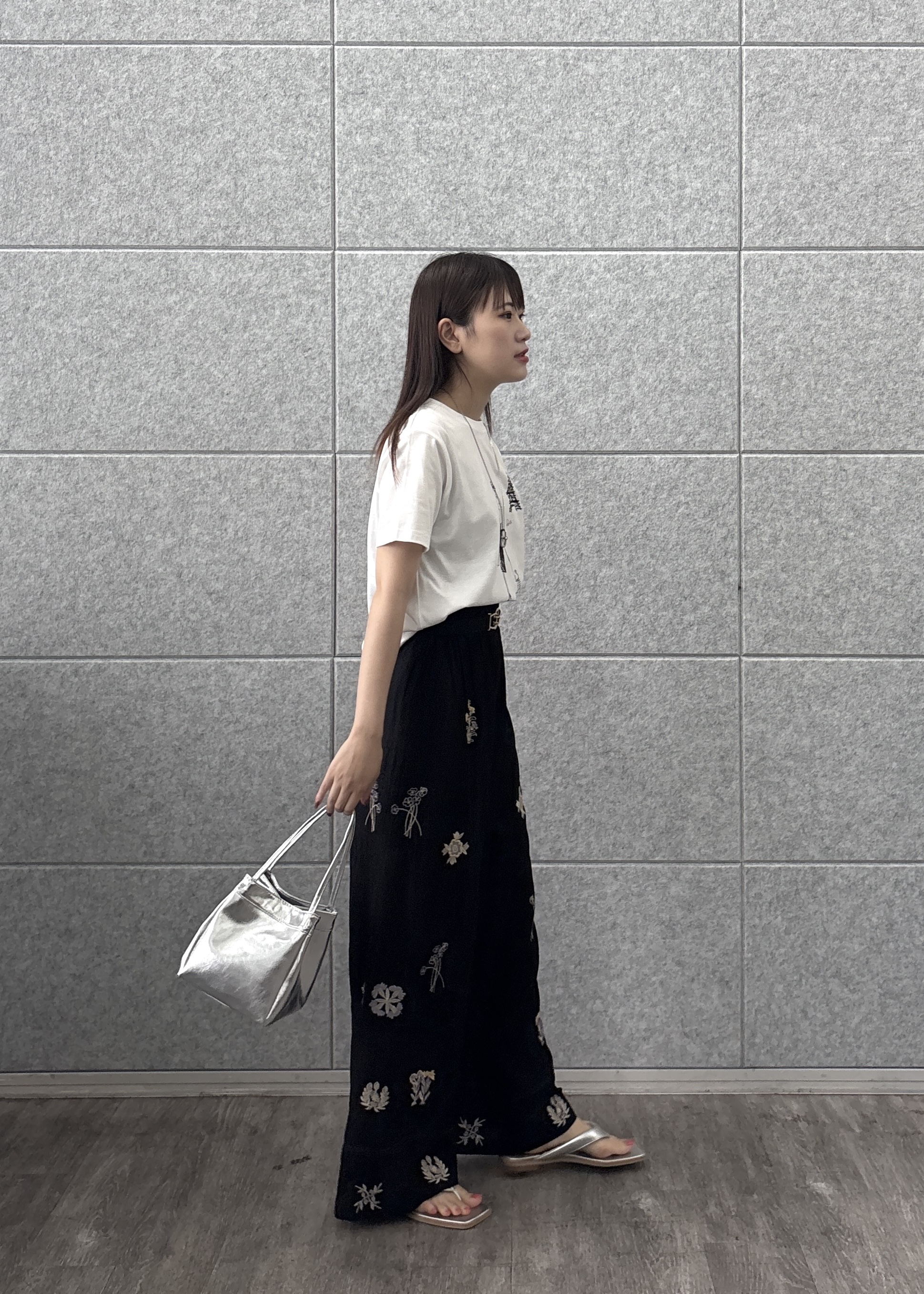 Renoさんの「INDIVI｜アート刺繍イージーパンツ【セットアップ可能】」を使ったコーディネート