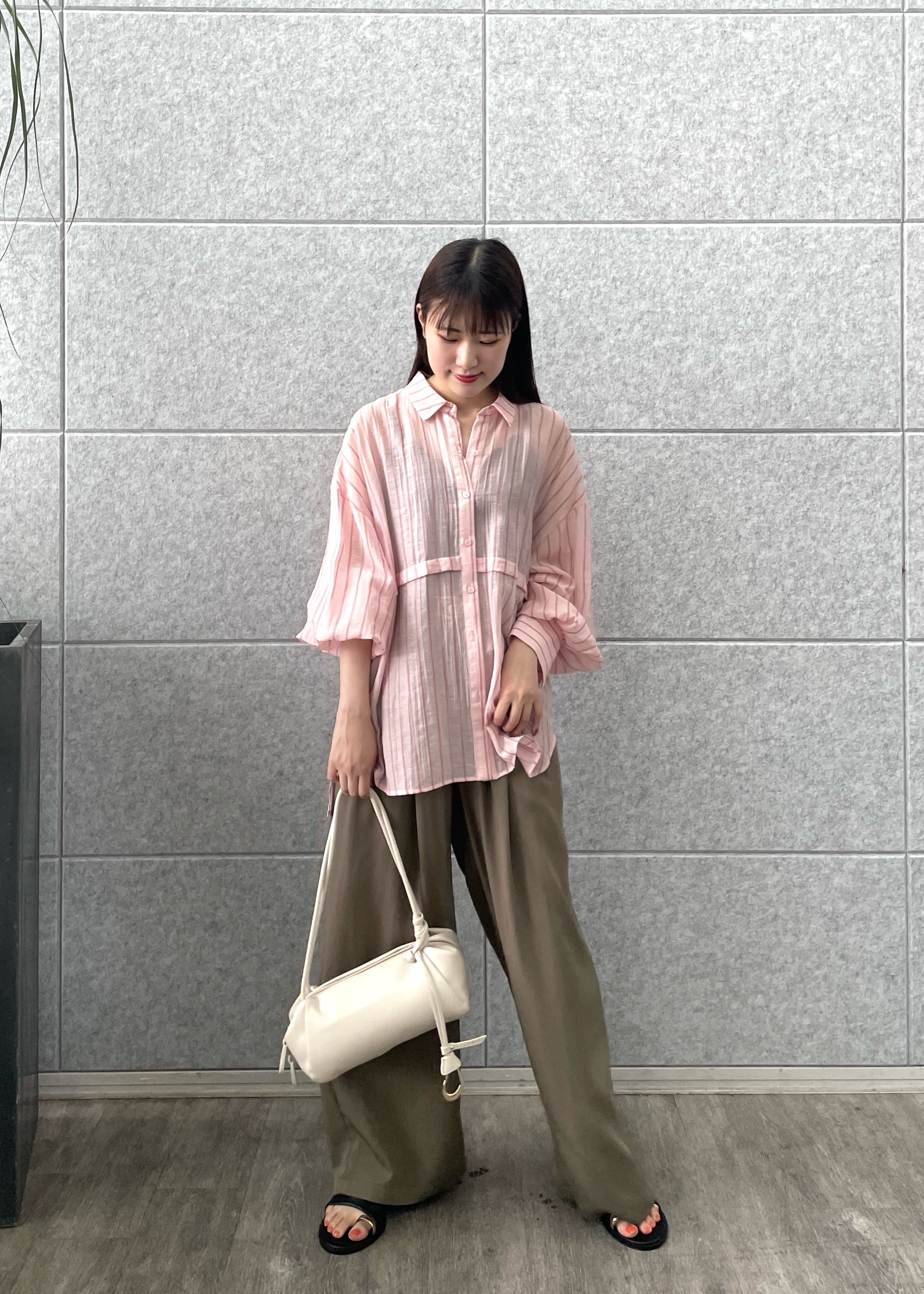 Renoさんの「INDIVI｜イージータックスラックス【再入荷／ウォッシャブル】」を使ったコーディネート
