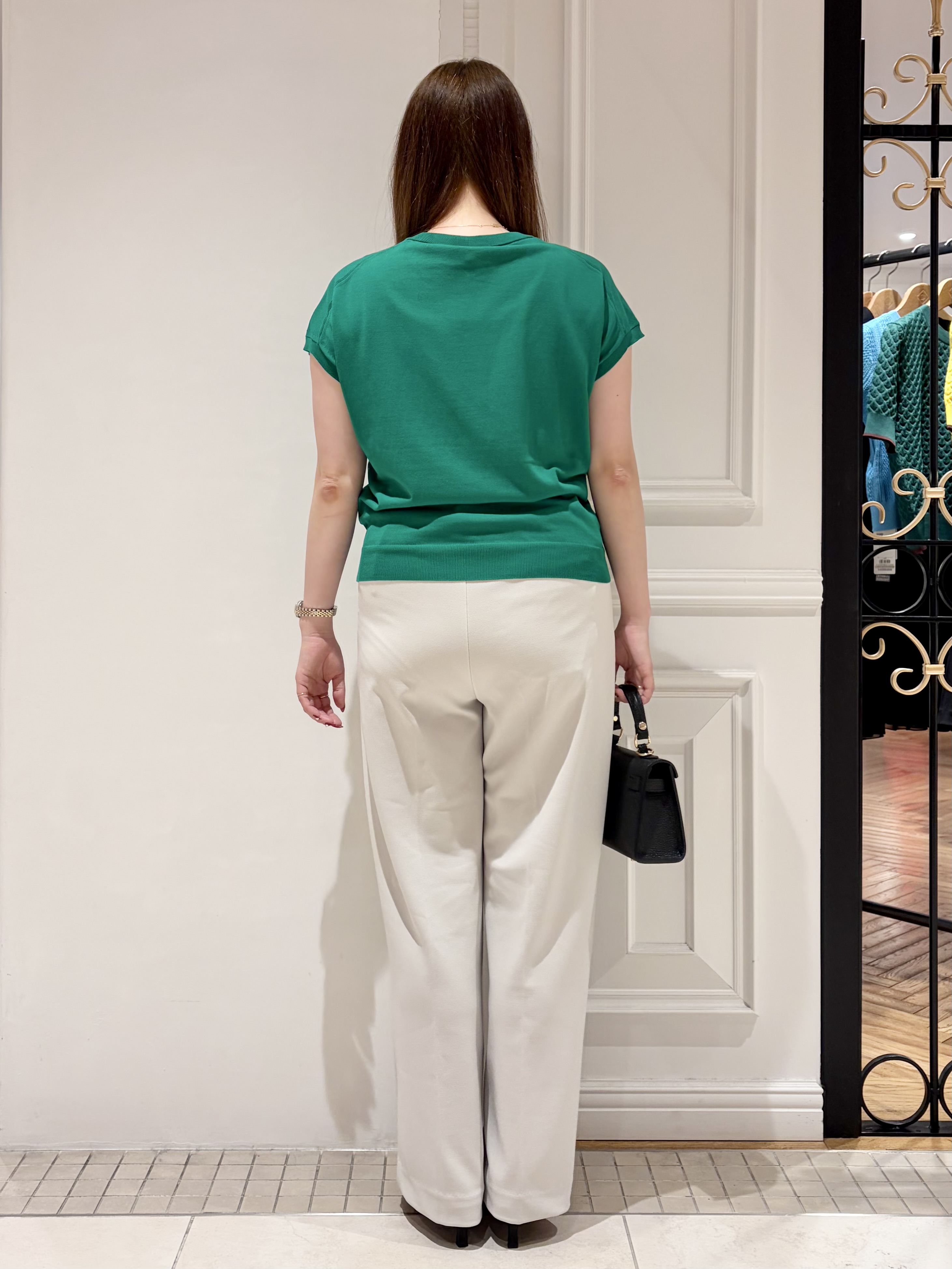 minowaさんの「DRESSTERIOR｜【ウォッシャブル】コットンシルクフレンチスリーブニット」を使ったコーディネート