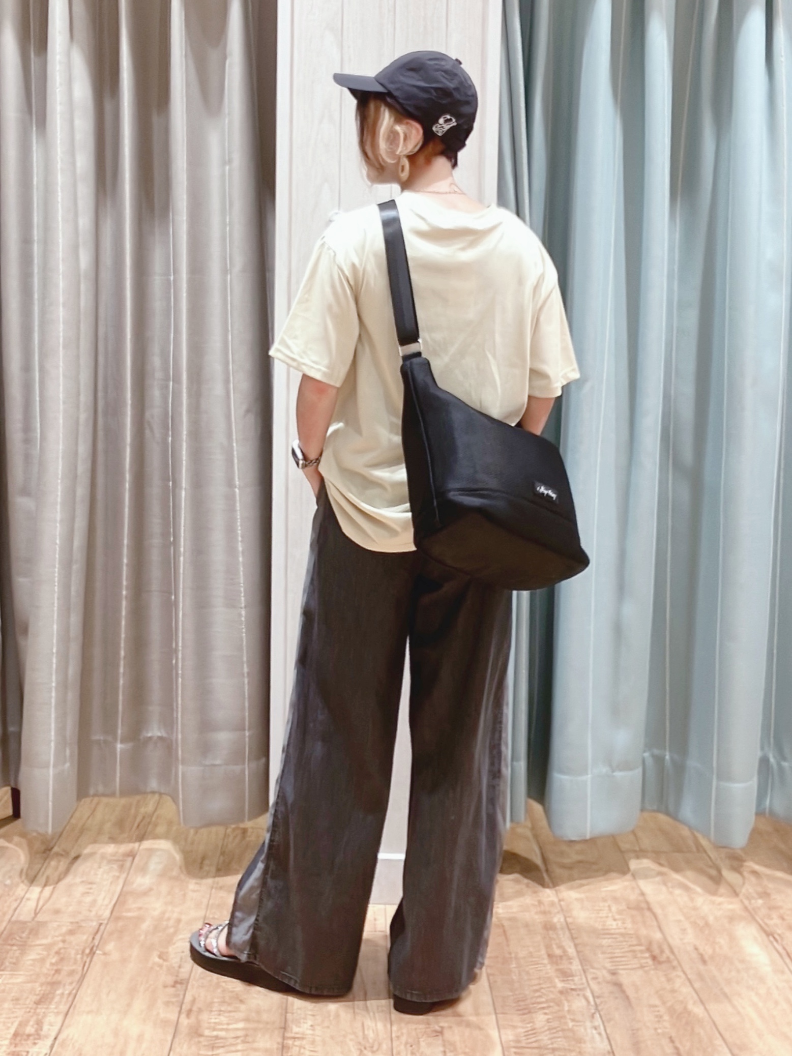 aaamiさんの「SHOO･LA･RUE｜【ひんやり/S-LL】選べる4柄　デイリー使いにぴったりな 大人の頼れるTシャツ」を使ったコーディネート