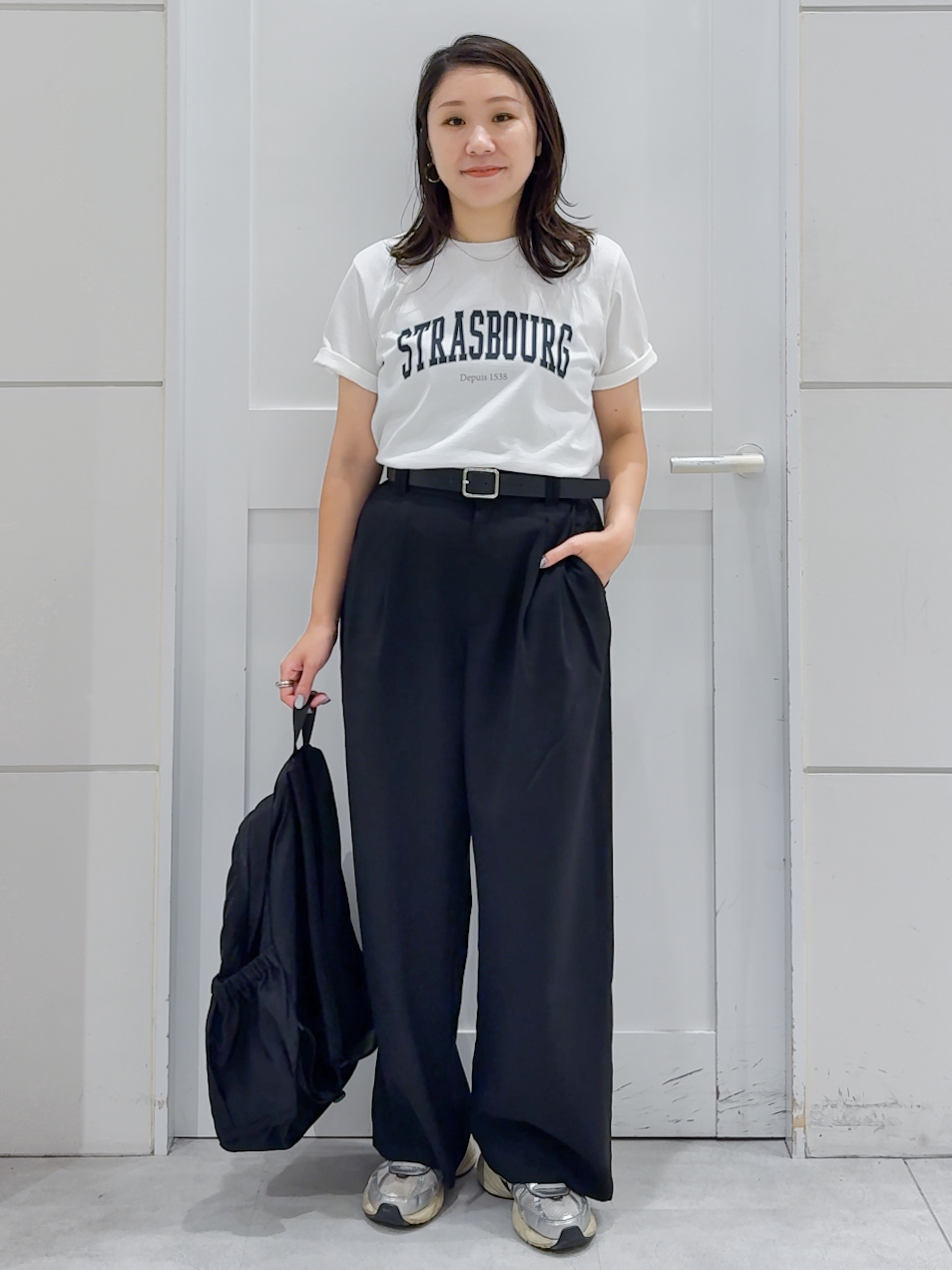 yuka.aさんの「OPAQUE.CLIP｜ロゴプリント刺繍アソートTシャツ【洗濯機OK】」を使ったコーディネート