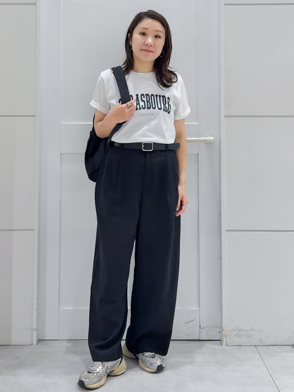 yuka.aさんの「OPAQUE.CLIP｜ロゴプリント刺繍アソートTシャツ【洗濯機OK】」を使ったコーディネート