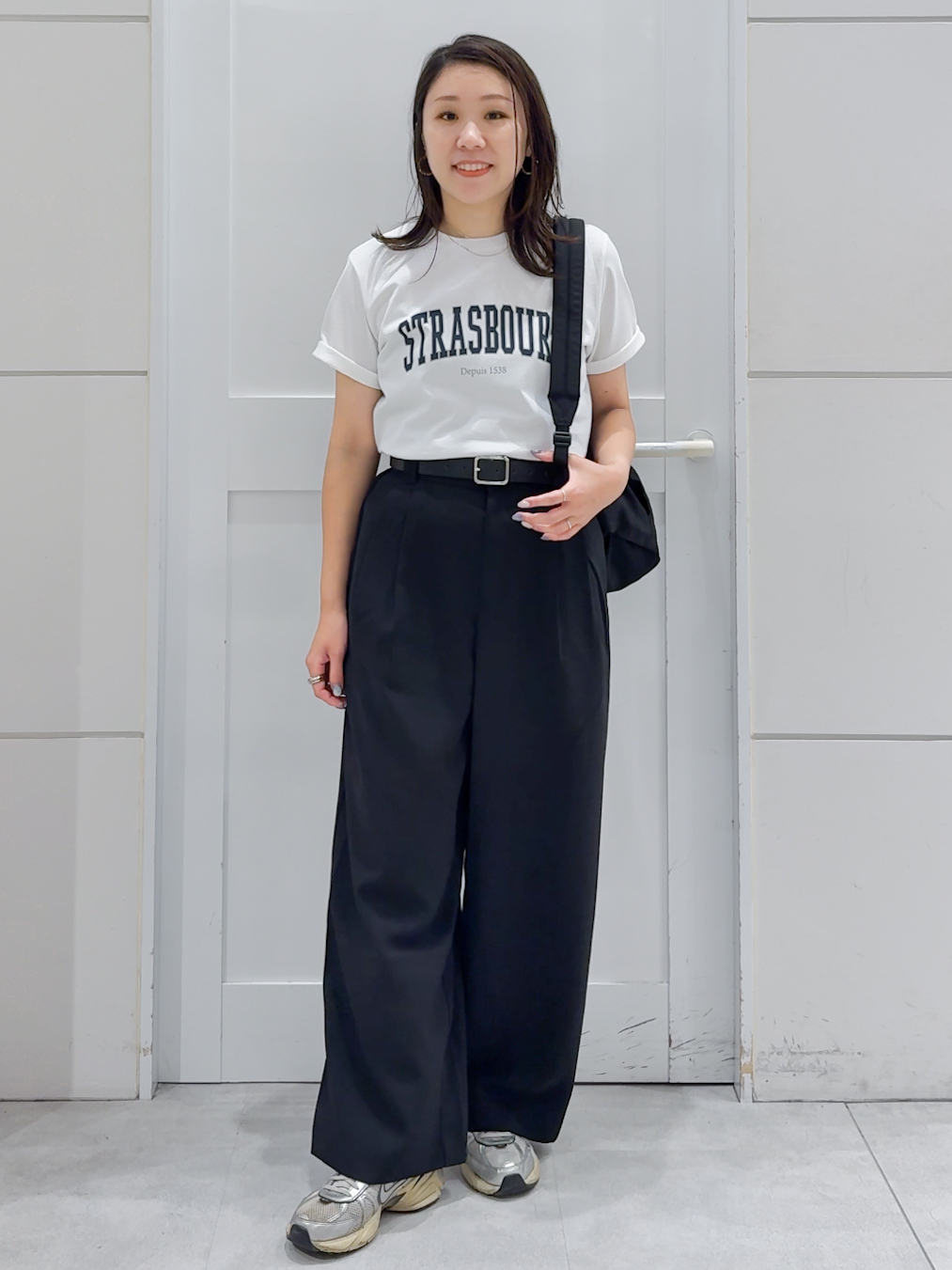yuka.aさんの「OPAQUE.CLIP｜ロゴプリント刺繍アソートTシャツ【洗濯機OK】」を使ったコーディネート