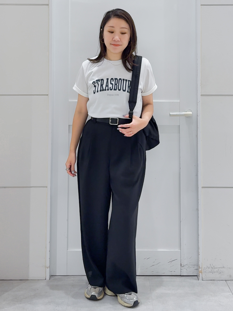 yuka.aさんの「OPAQUE.CLIP｜ロゴプリント刺繍アソートTシャツ【洗濯機OK】」を使ったコーディネート
