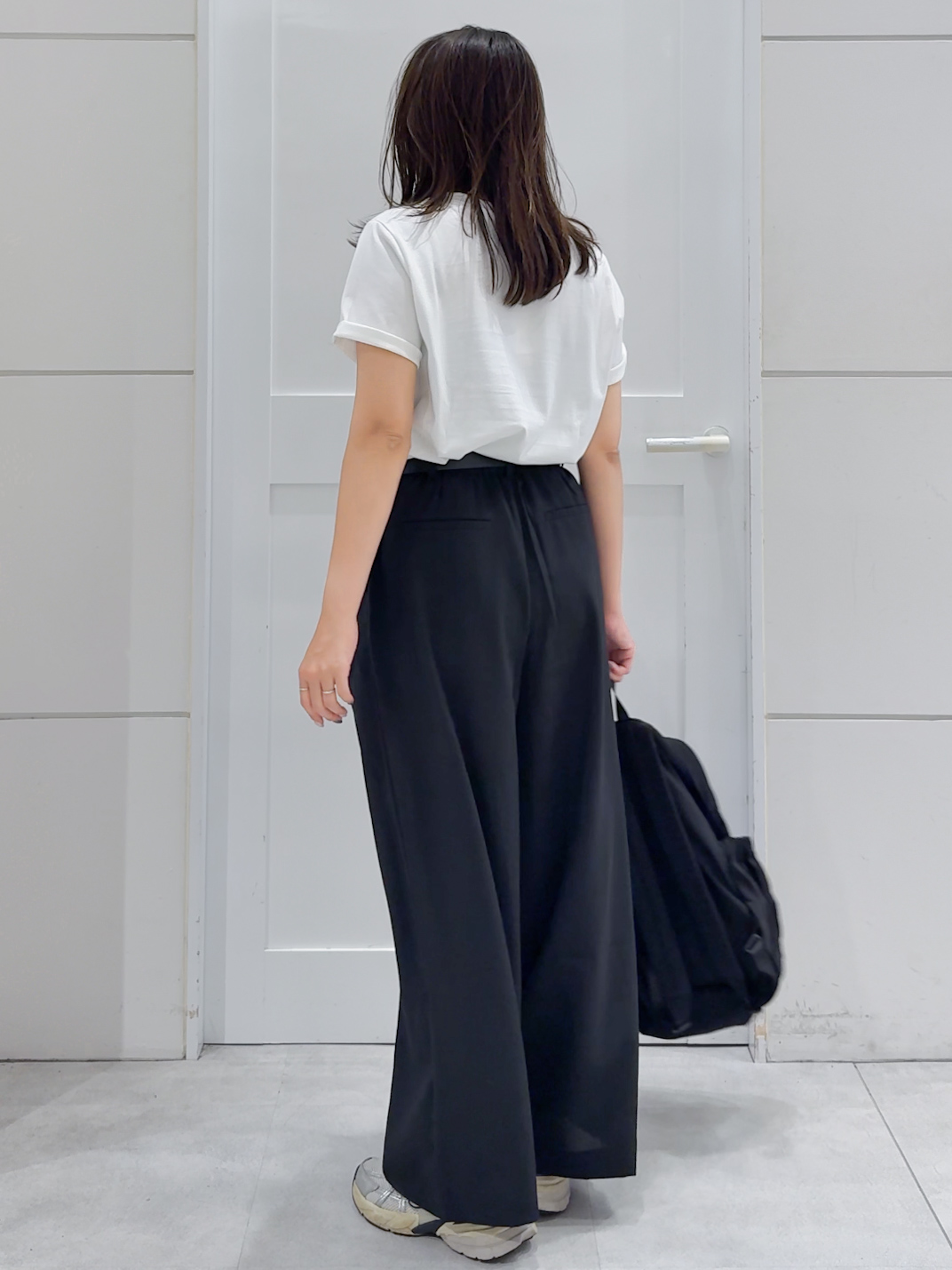 yuka.aさんの「OPAQUE.CLIP｜ロゴプリント刺繍アソートTシャツ【洗濯機OK】」を使ったコーディネート