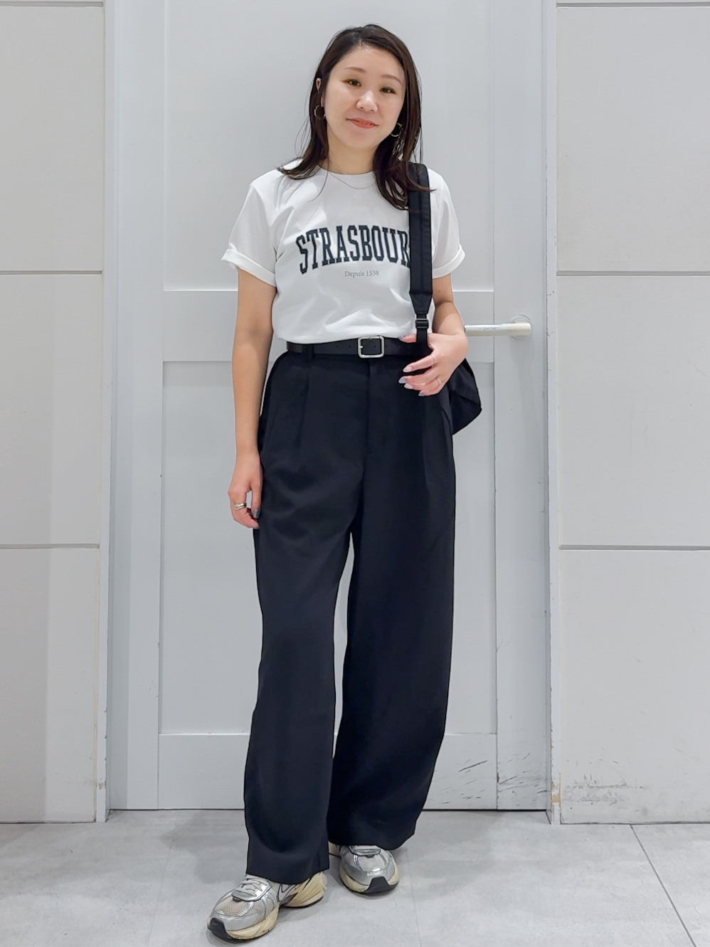 yuka.aさんの「OPAQUE.CLIP｜ロゴプリント刺繍アソートTシャツ【洗濯機OK】」を使ったコーディネート