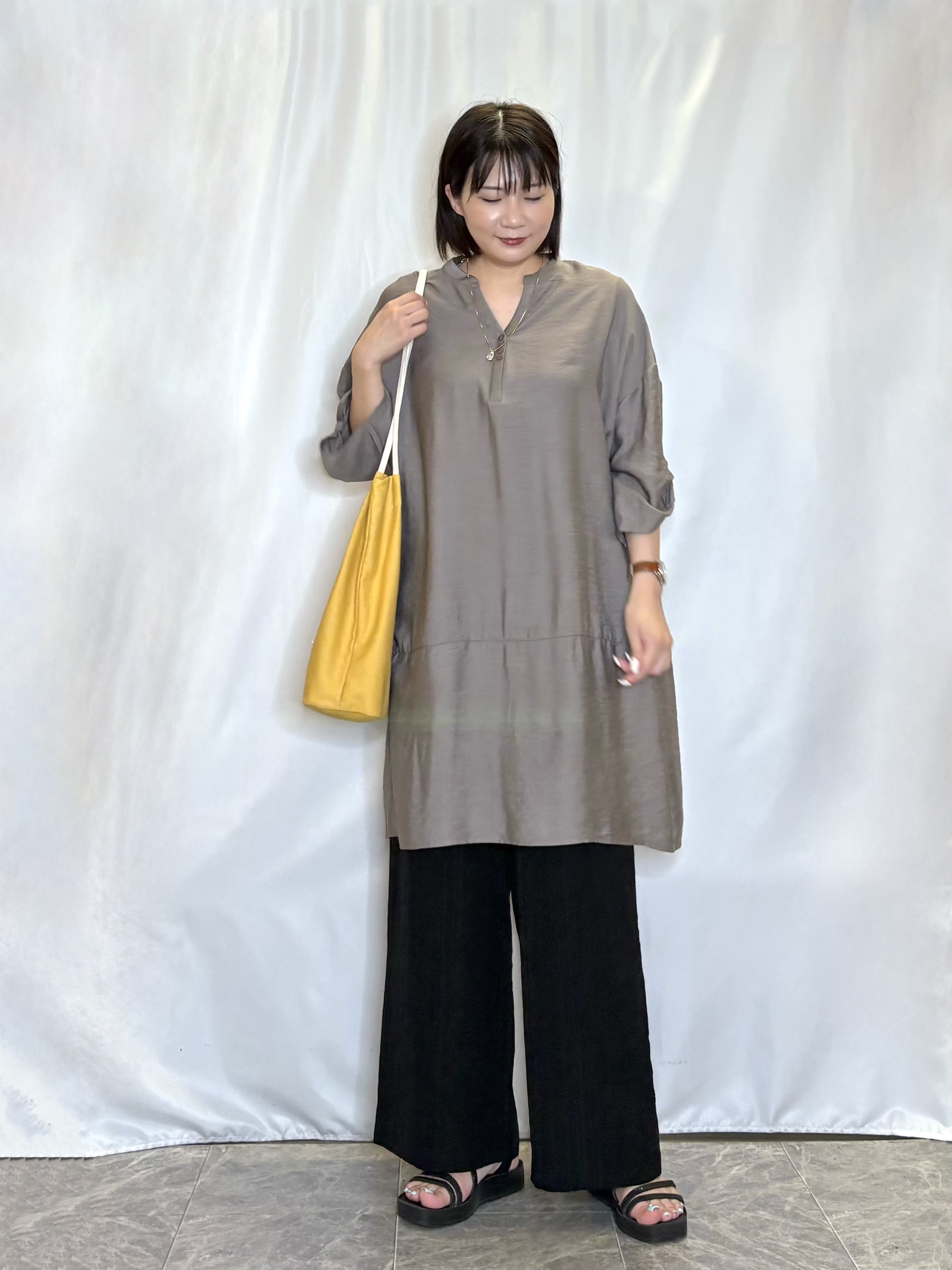ネリさんの「SHOO･LA･RUE｜【ひんやり/S-LL/洗濯機可】体型カバーにも ゆるっとリラックスチュニック」を使ったコーディネート