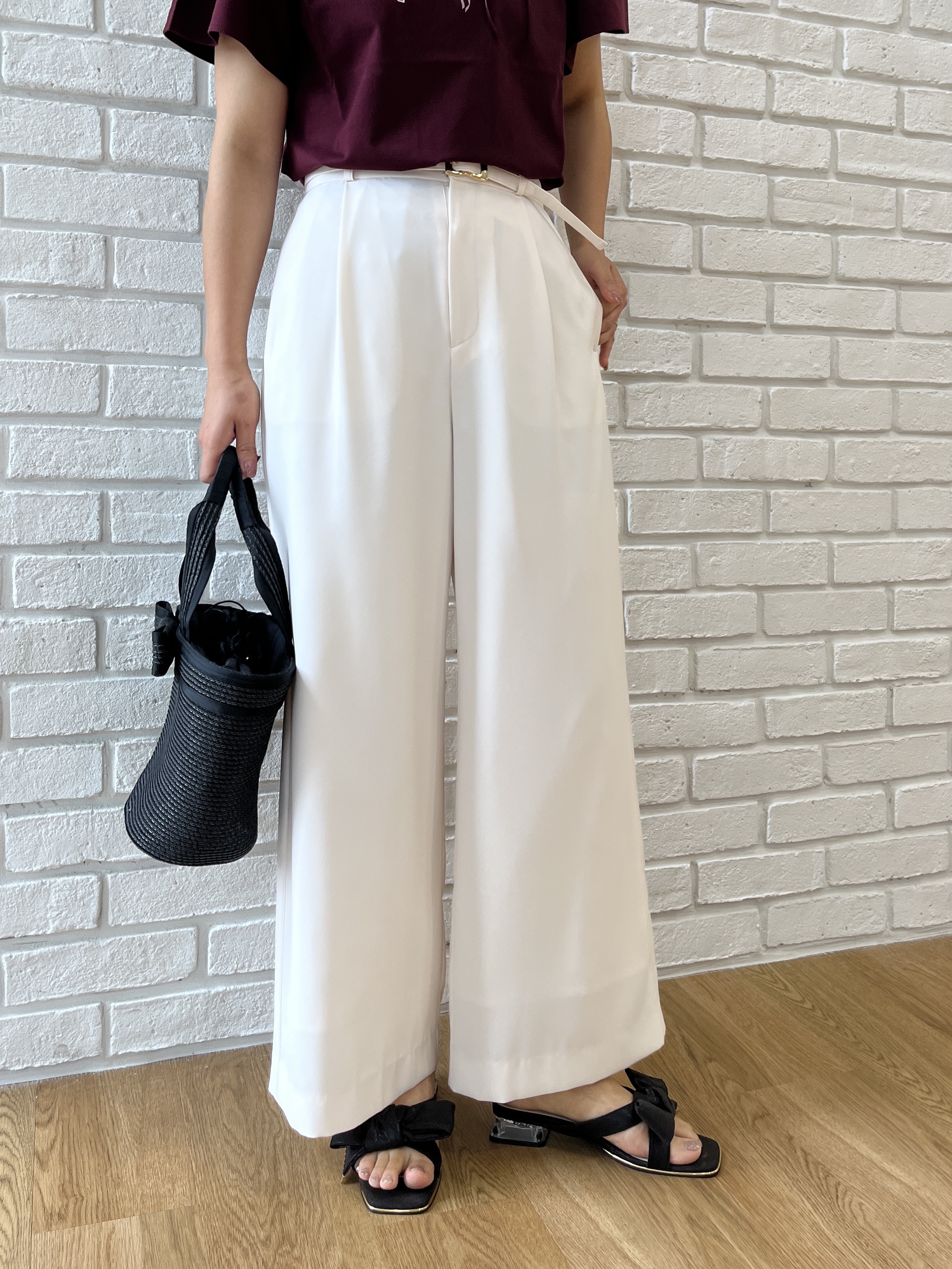 makiさんの「Couture brooch｜リボンロゴTシャツ」を使ったコーディネート
