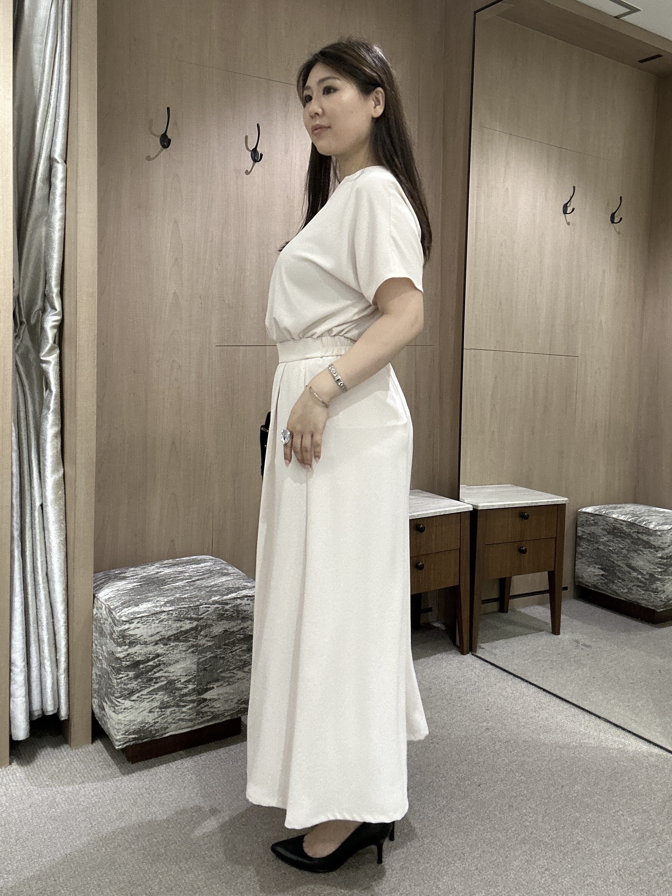 YURIさんの「UNTITLED｜【アンサンブル可】ラメ混クルーネックカーディガン」を使ったコーディネート