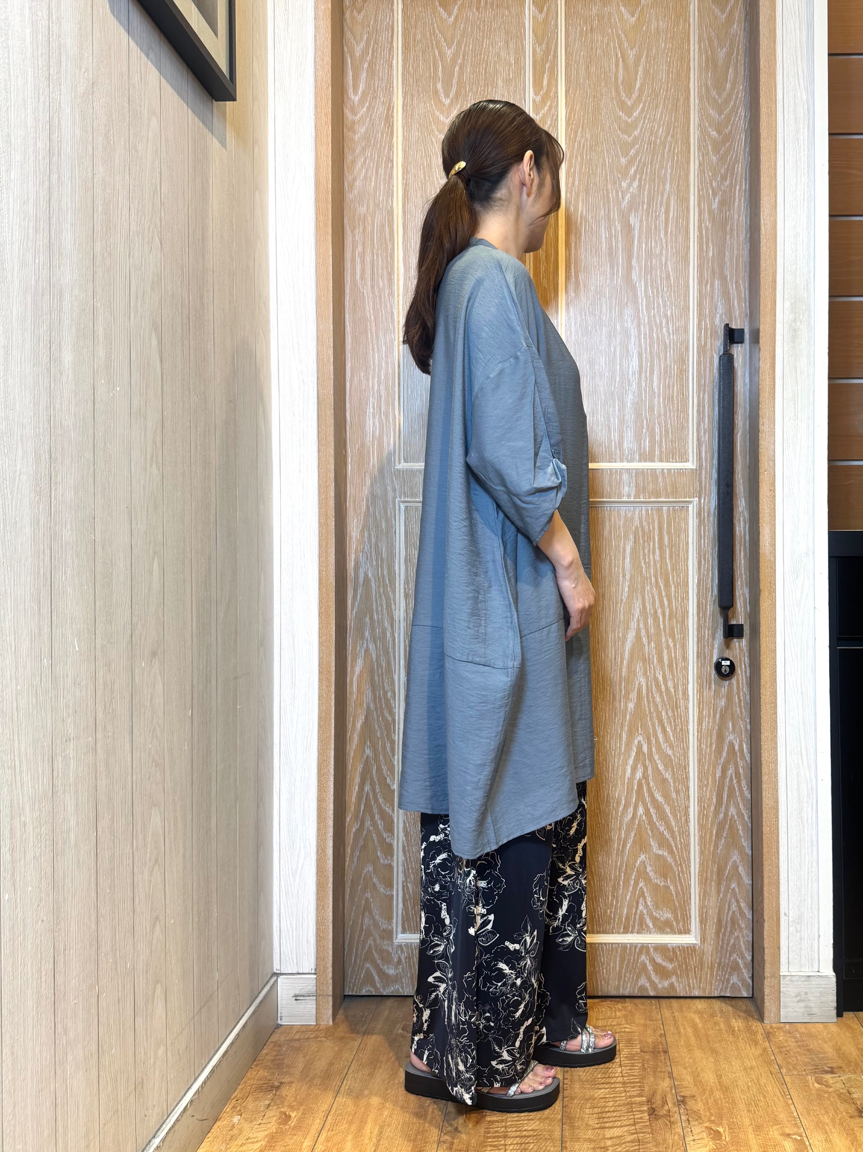 KAORIさんの「SHOO･LA･RUE｜【ひんやり/S-LL/洗濯機可】体型カバーにも ゆるっとリラックスチュニック」を使ったコーディネート