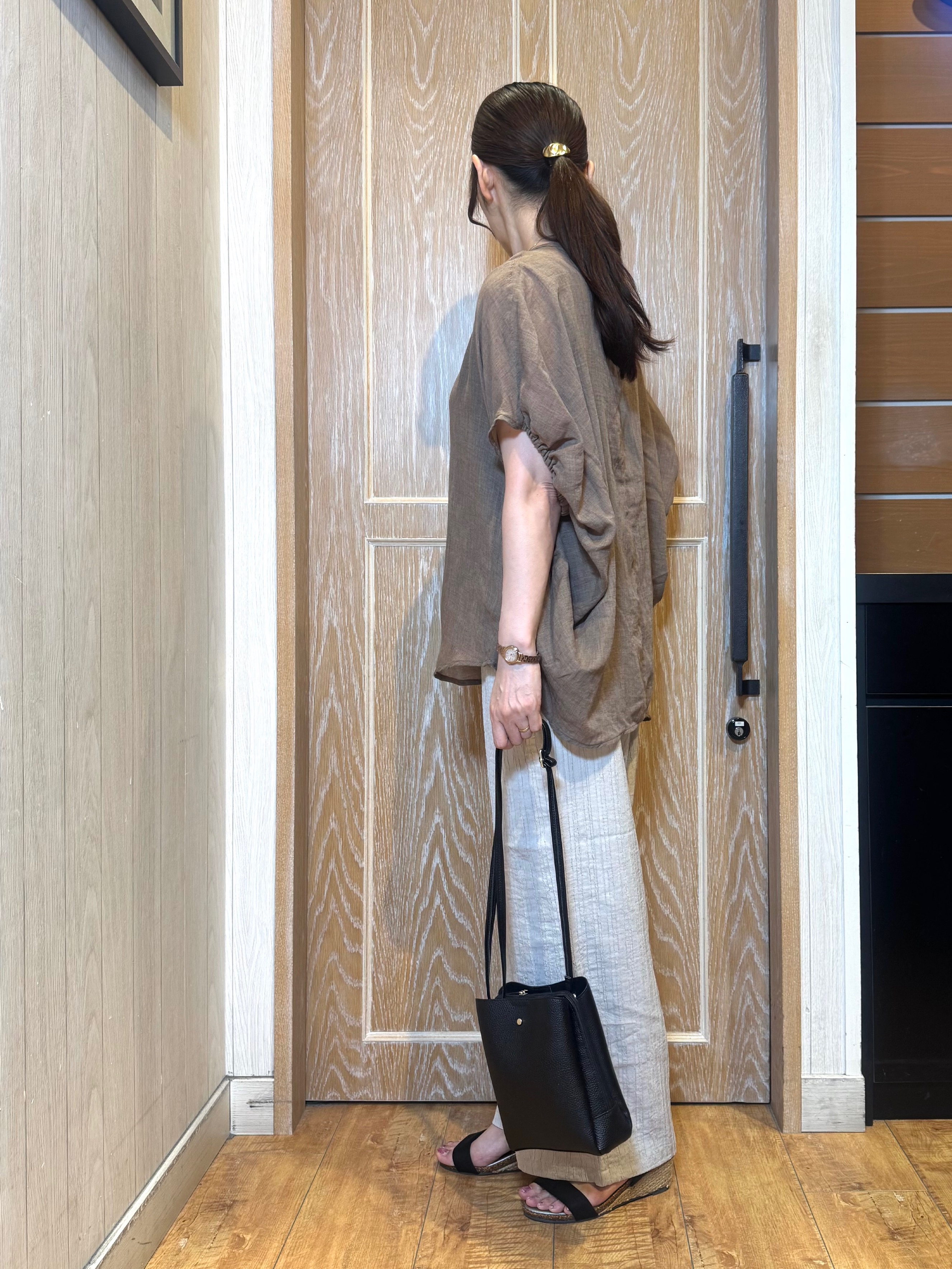 KAORIさんの「SHOO･LA･RUE｜【体型カバー】バルーン風ゆるシャツブラウス」を使ったコーディネート