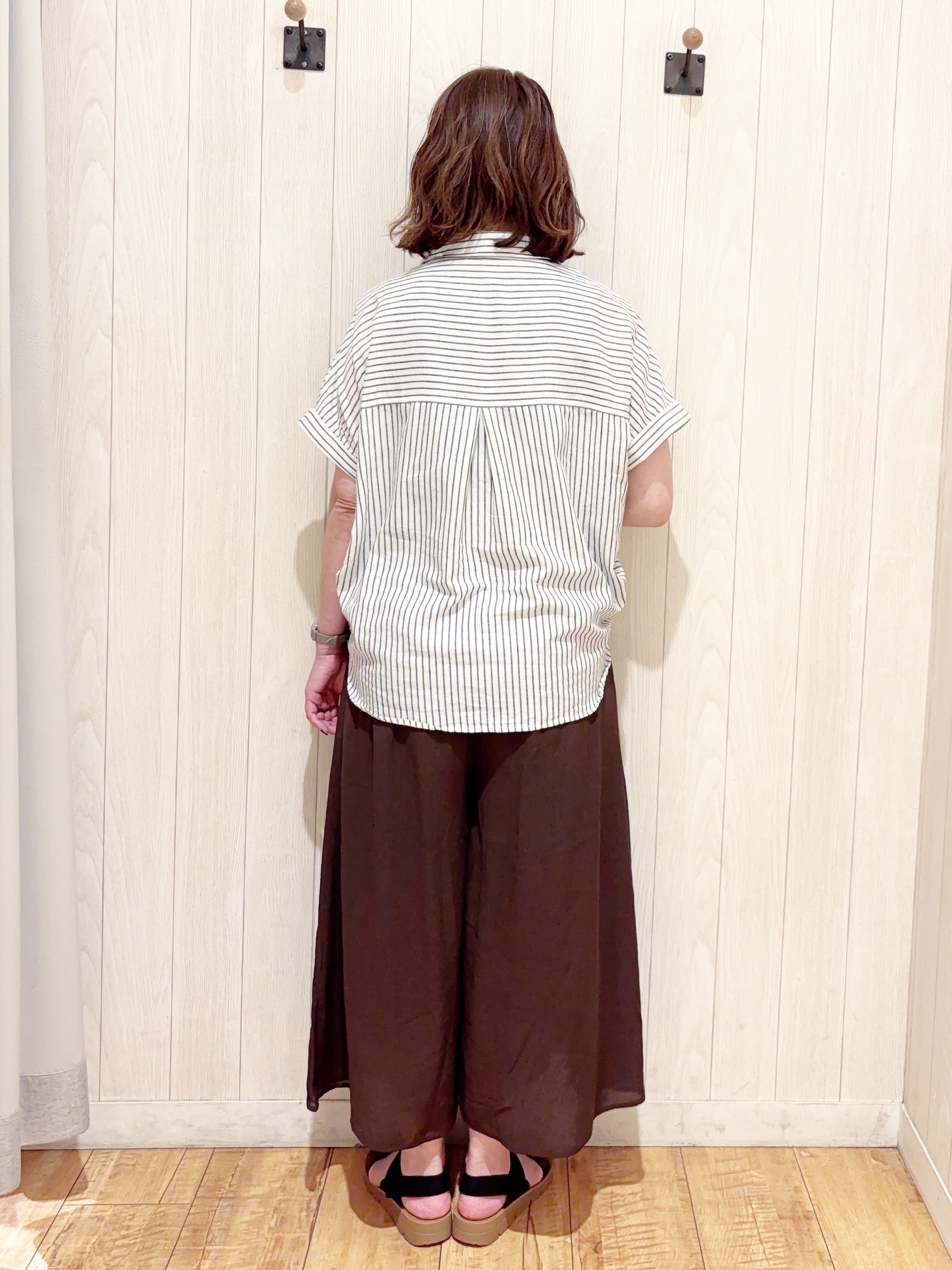 あいこさんの「SHOO･LA･RUE｜【ひんやり/UV】インせず着られる フレンチリネンスキッパーシャツ」を使ったコーディネート