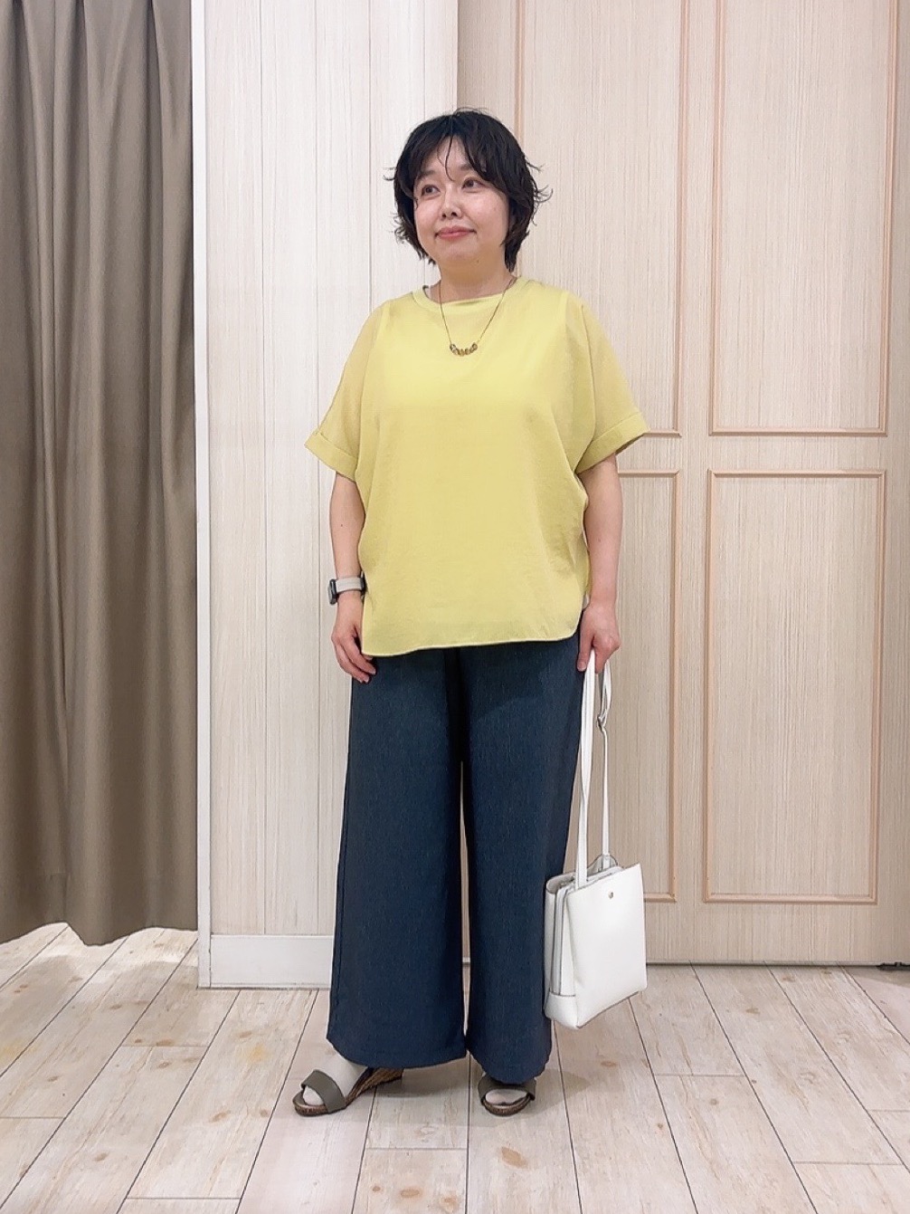 えりっこさんの「SHOO･LA･RUE｜【S-LL】軽やかな シアーライトブルゾン」を使ったコーディネート