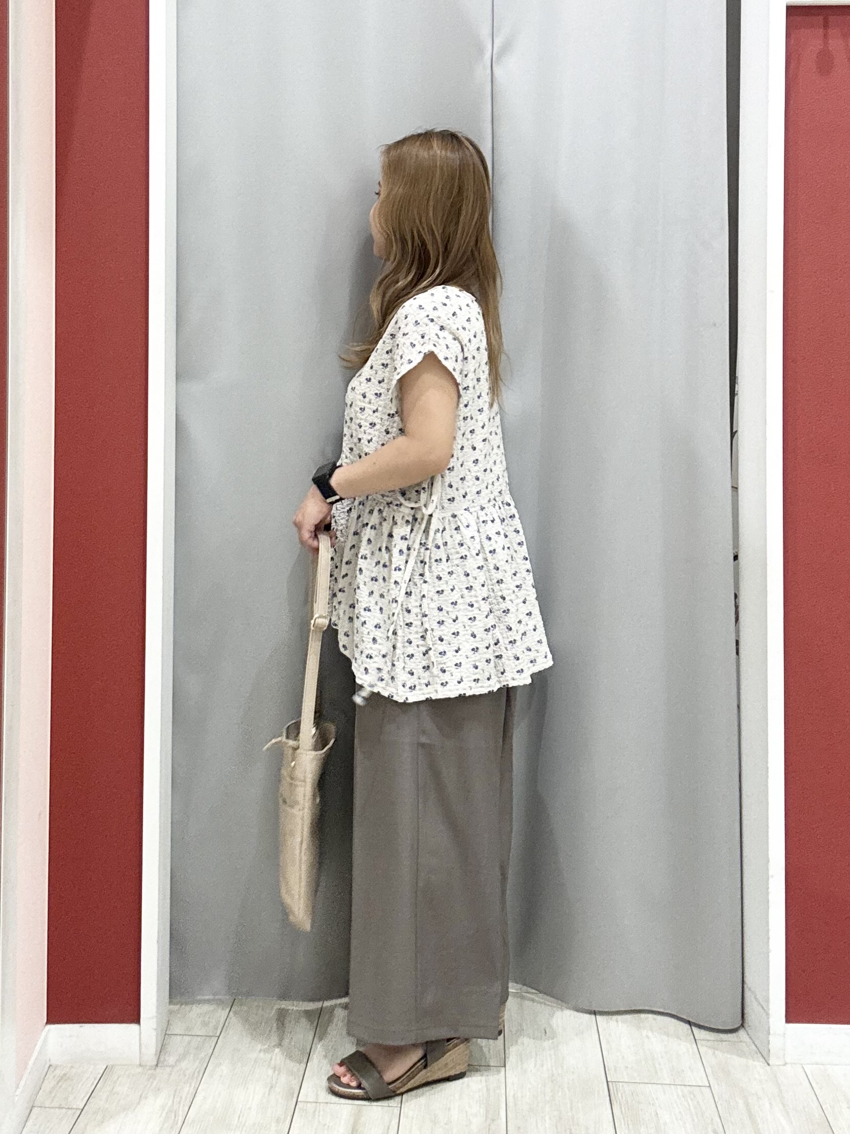 shioさんの「SHOO･LA･RUE｜ポコポコ素材 ペプラムプルオーバーアソート」を使ったコーディネート