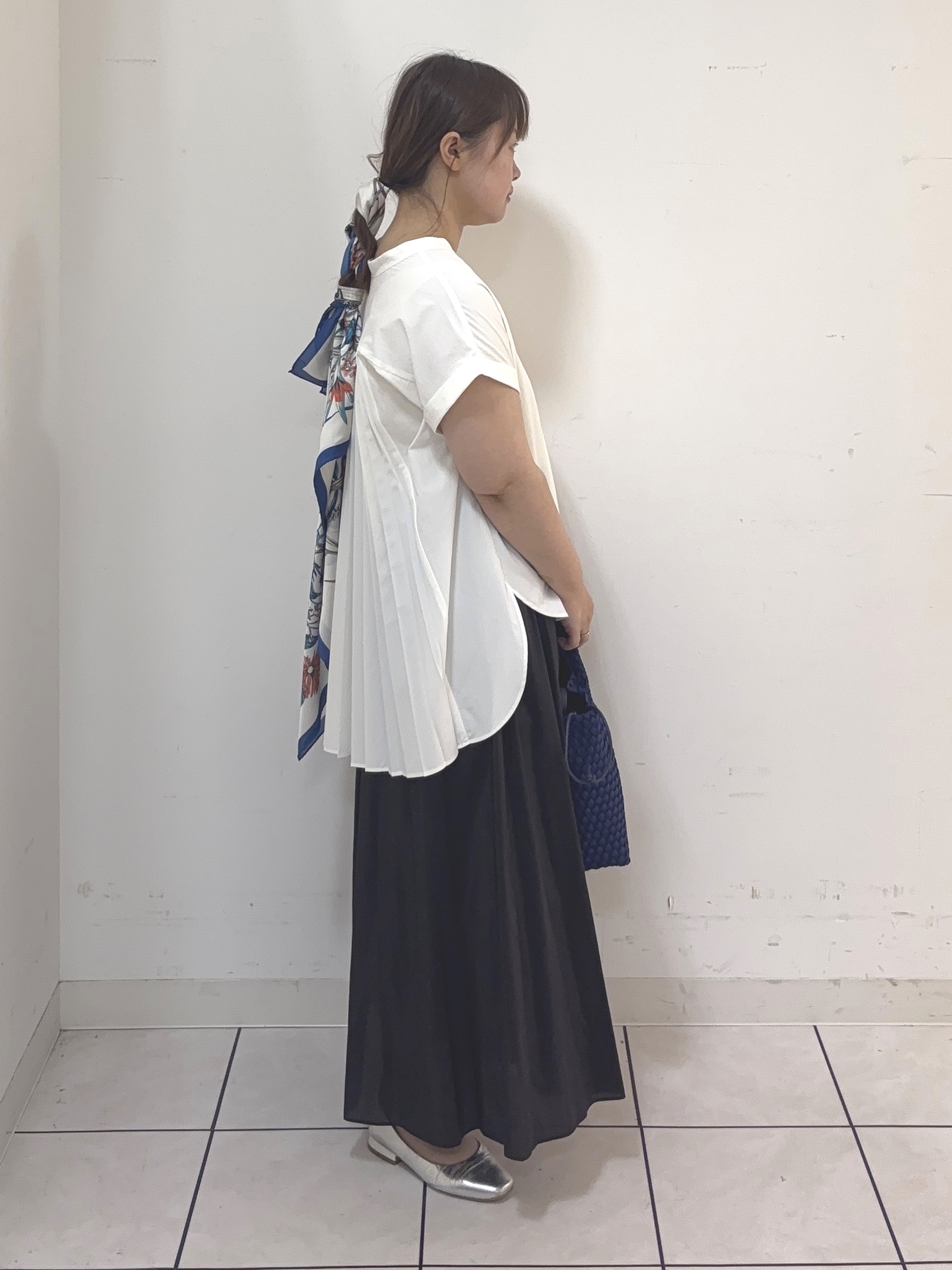タマさんの「UNTITLED｜【多機能付き】バックプリーツデザインブラウス」を使ったコーディネート