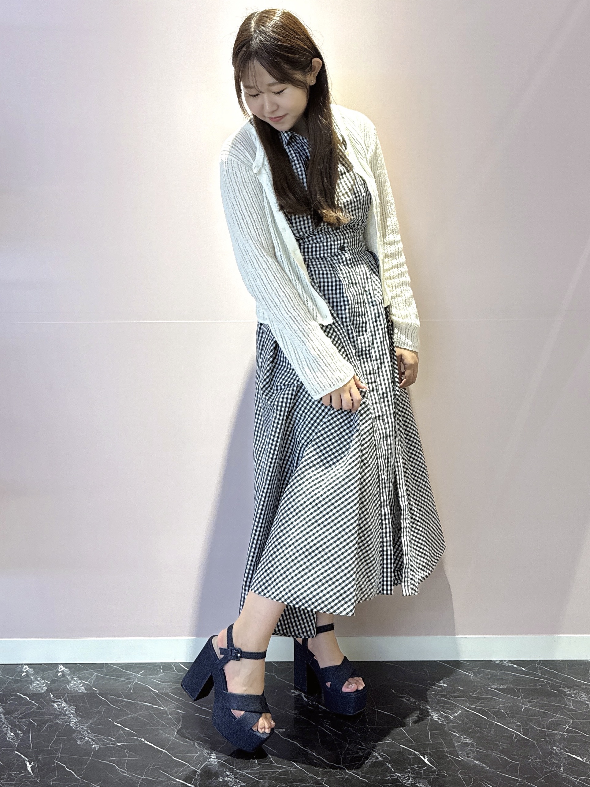 neinaさんの「ESPERANZA｜ラク盛り厚底サンダルⅢ」を使ったコーディネート